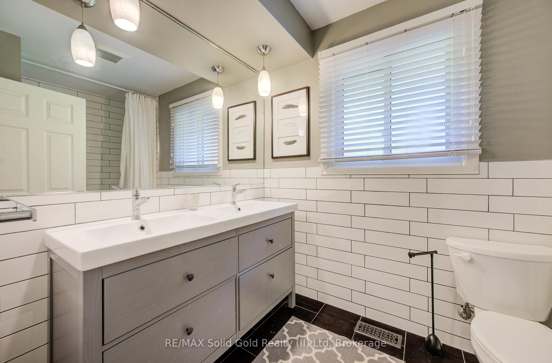 Photo 19 of 211 Village Road, Kitchener — HOMEH