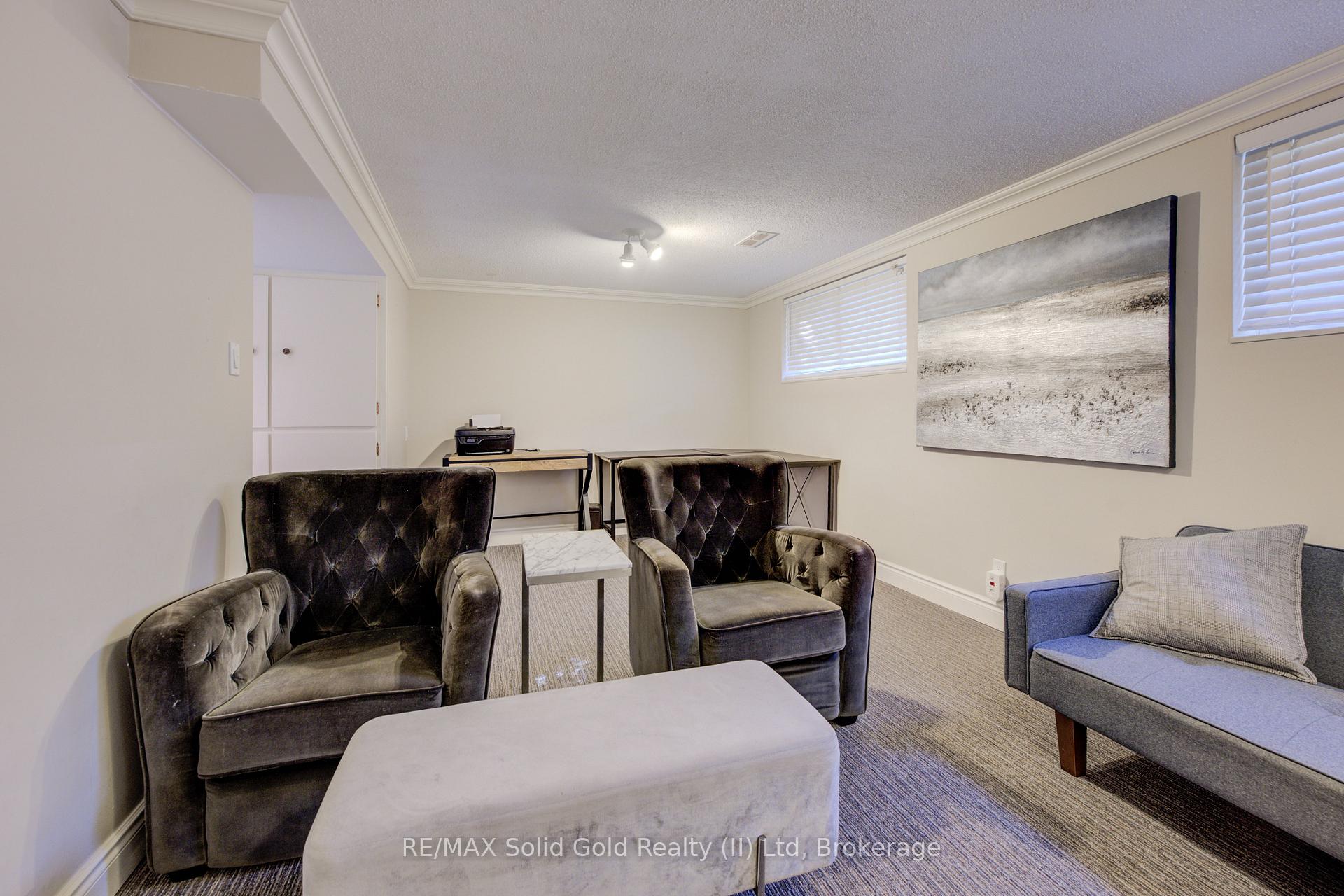 Photo 25 of 211 Village Road, Kitchener — HOMEH