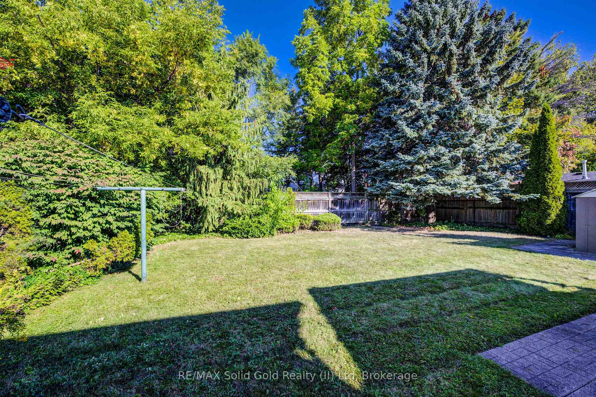 Photo 33 of 211 Village Road, Kitchener — HOMEH