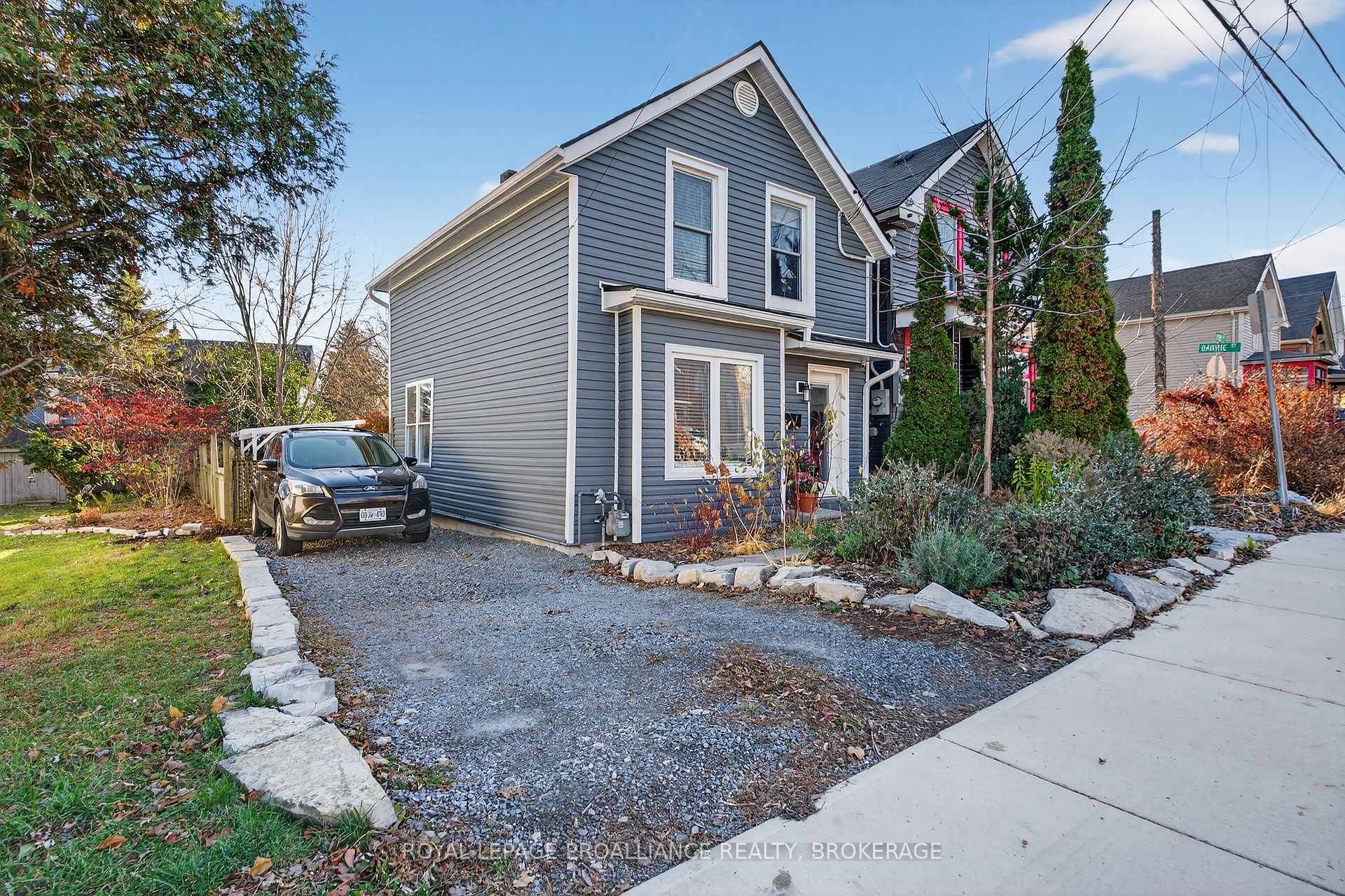 Photo 2 of 16 Pine Street, Kingston, East of Sir John A. Blvd — HOMEH