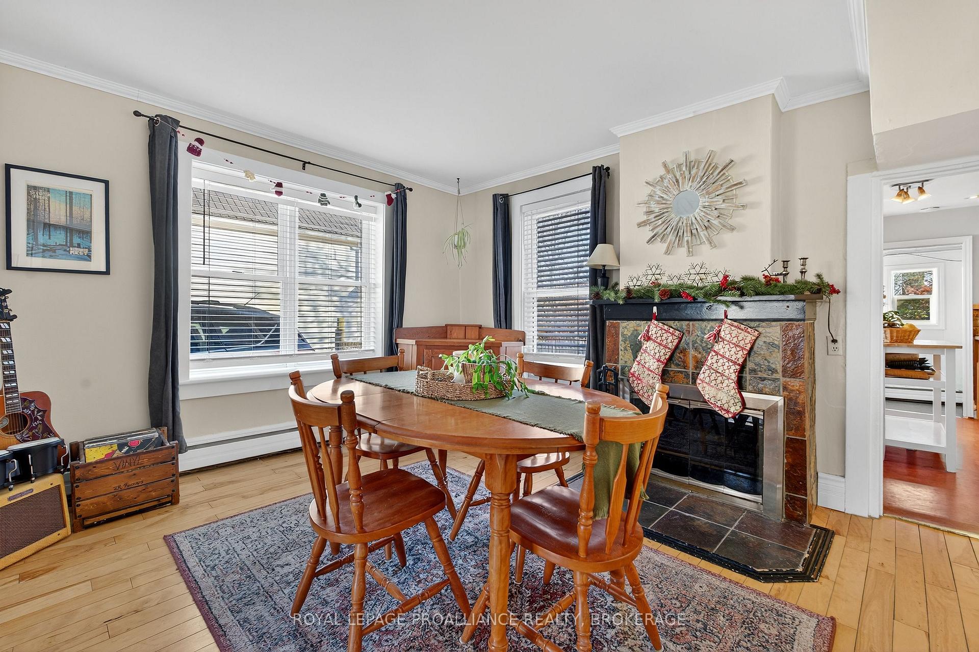 Photo 5 of 16 Pine Street, Kingston, East of Sir John A. Blvd — HOMEH