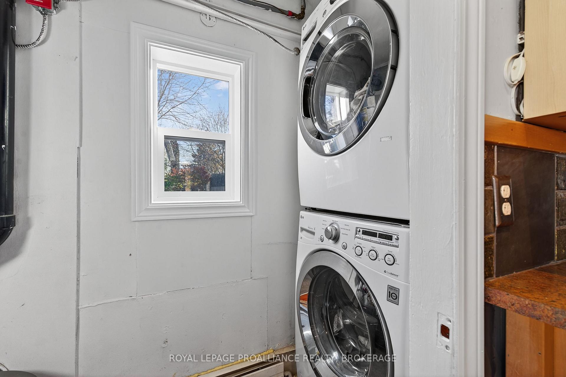 Photo 14 of 16 Pine Street, Kingston, East of Sir John A. Blvd — HOMEH