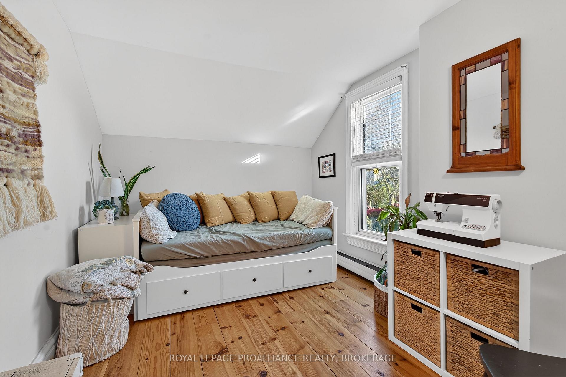 Photo 23 of 16 Pine Street, Kingston, East of Sir John A. Blvd — HOMEH