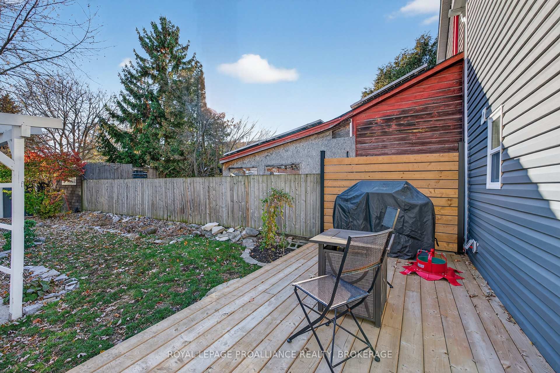 Photo 24 of 16 Pine Street, Kingston, East of Sir John A. Blvd — HOMEH