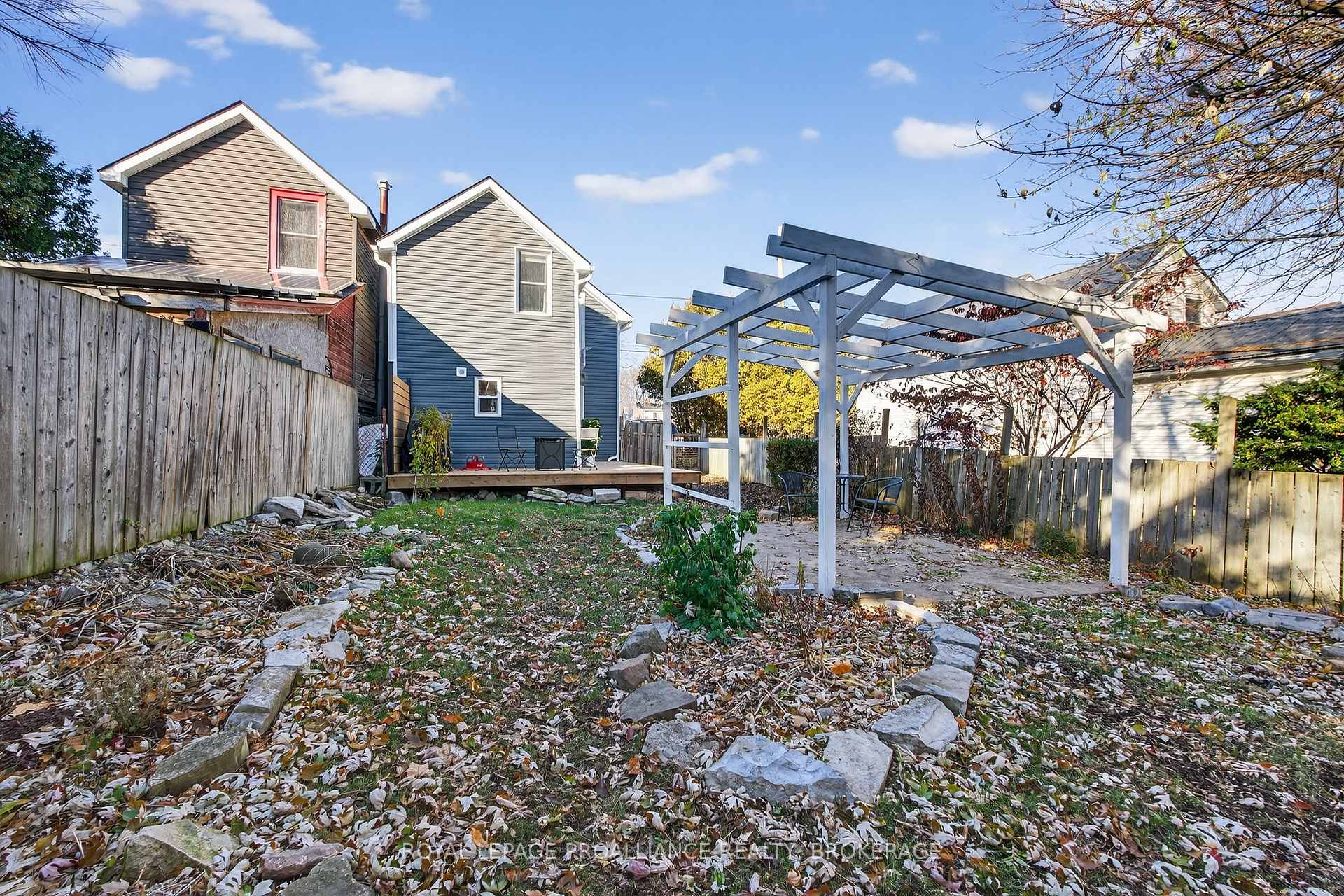 Photo 31 of 16 Pine Street, Kingston, East of Sir John A. Blvd — HOMEH
