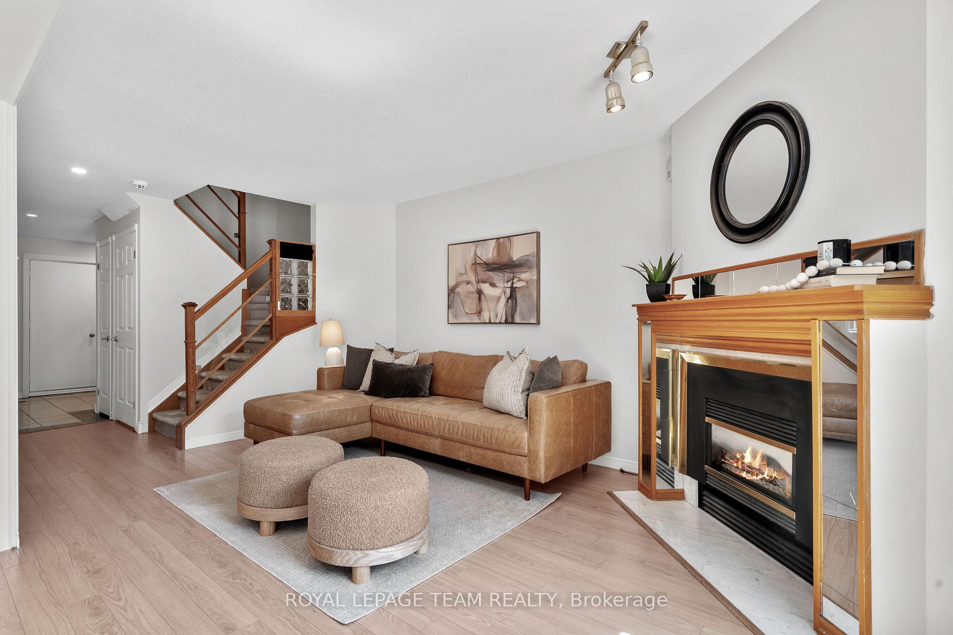 Photo 7 of 41 Peterson Place, Ottawa, Kanata - Katimavik — HOMEH