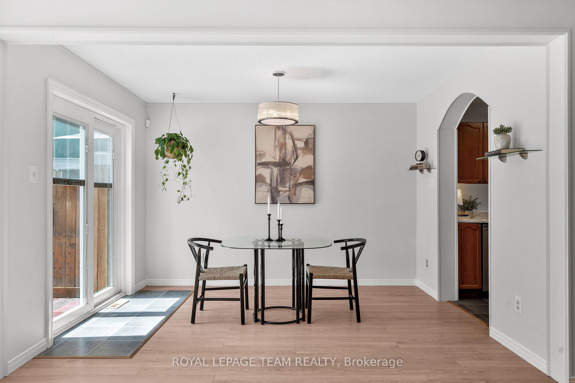 Photo 11 of 41 Peterson Place, Ottawa, Kanata - Katimavik — HOMEH