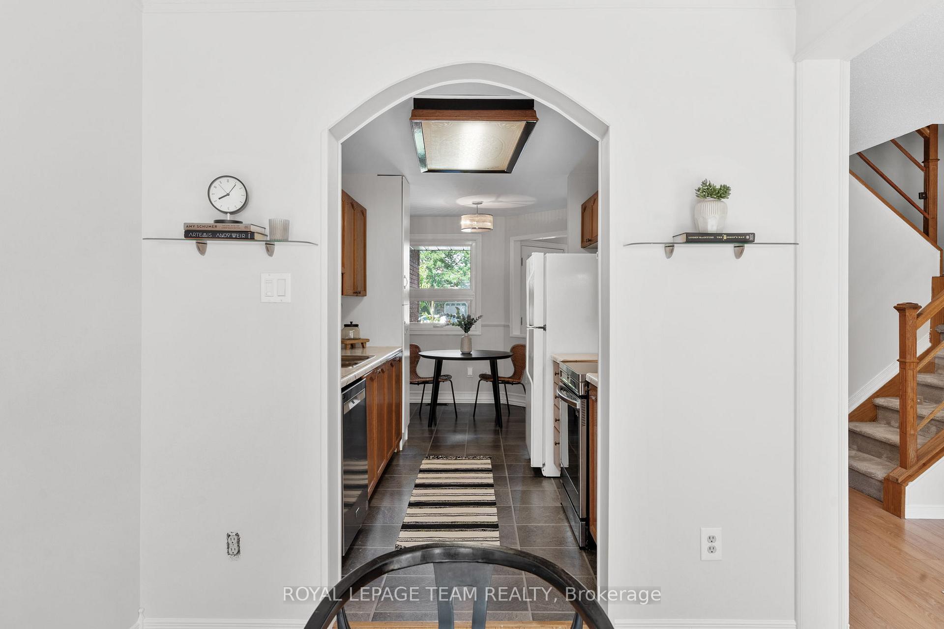 Photo 13 of 41 Peterson Place, Ottawa, Kanata - Katimavik — HOMEH