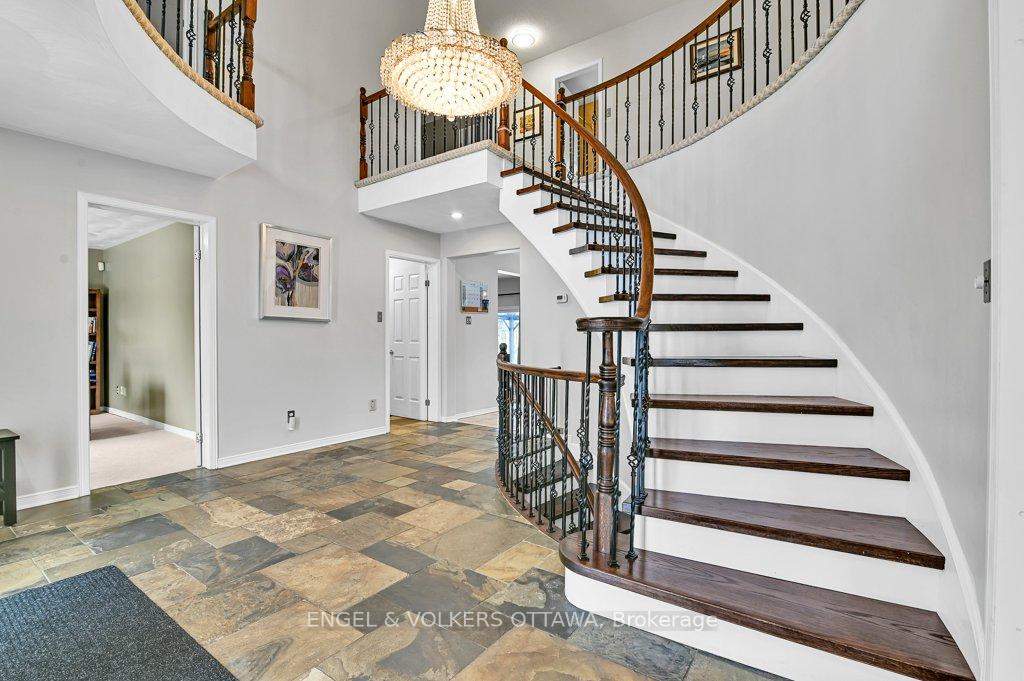 Photo 5 of 1106 Bravar Drive, Ottawa, Manotick Long Island & Nicholls Island — HOMEH