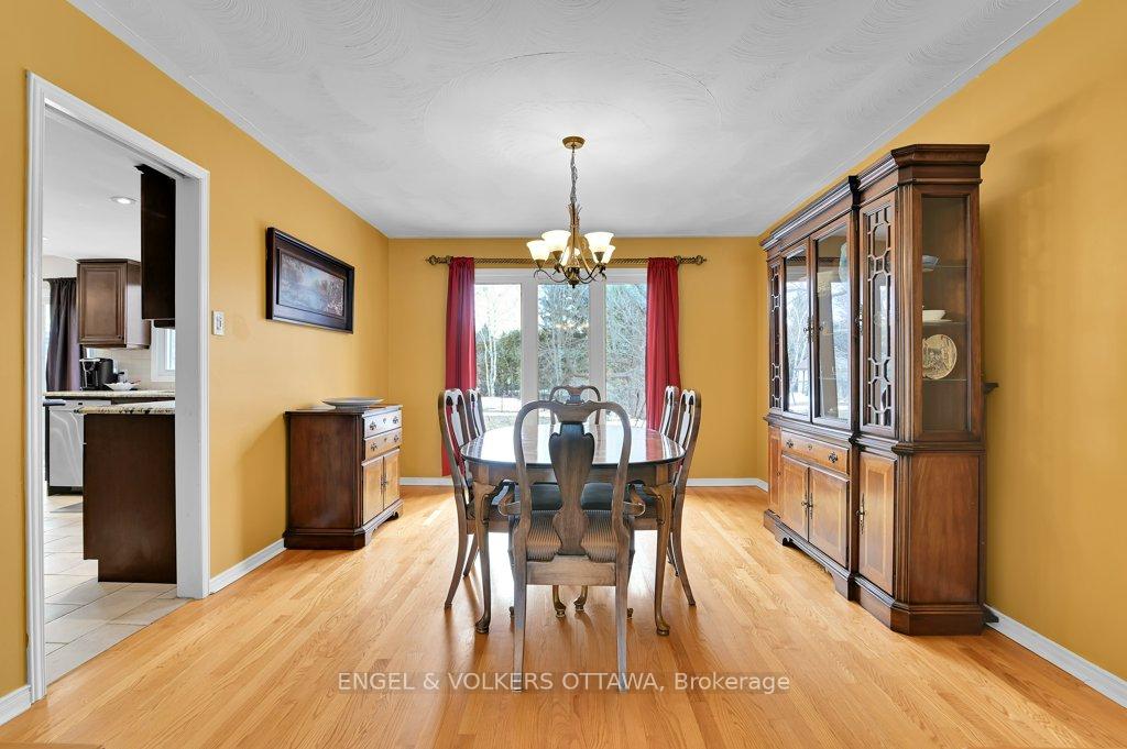 Photo 9 of 1106 Bravar Drive, Ottawa, Manotick Long Island & Nicholls Island — HOMEH
