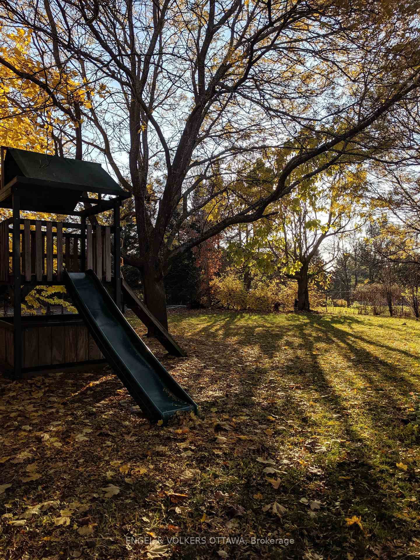 Photo 37 of 1106 Bravar Drive, Ottawa, Manotick Long Island & Nicholls Island — HOMEH