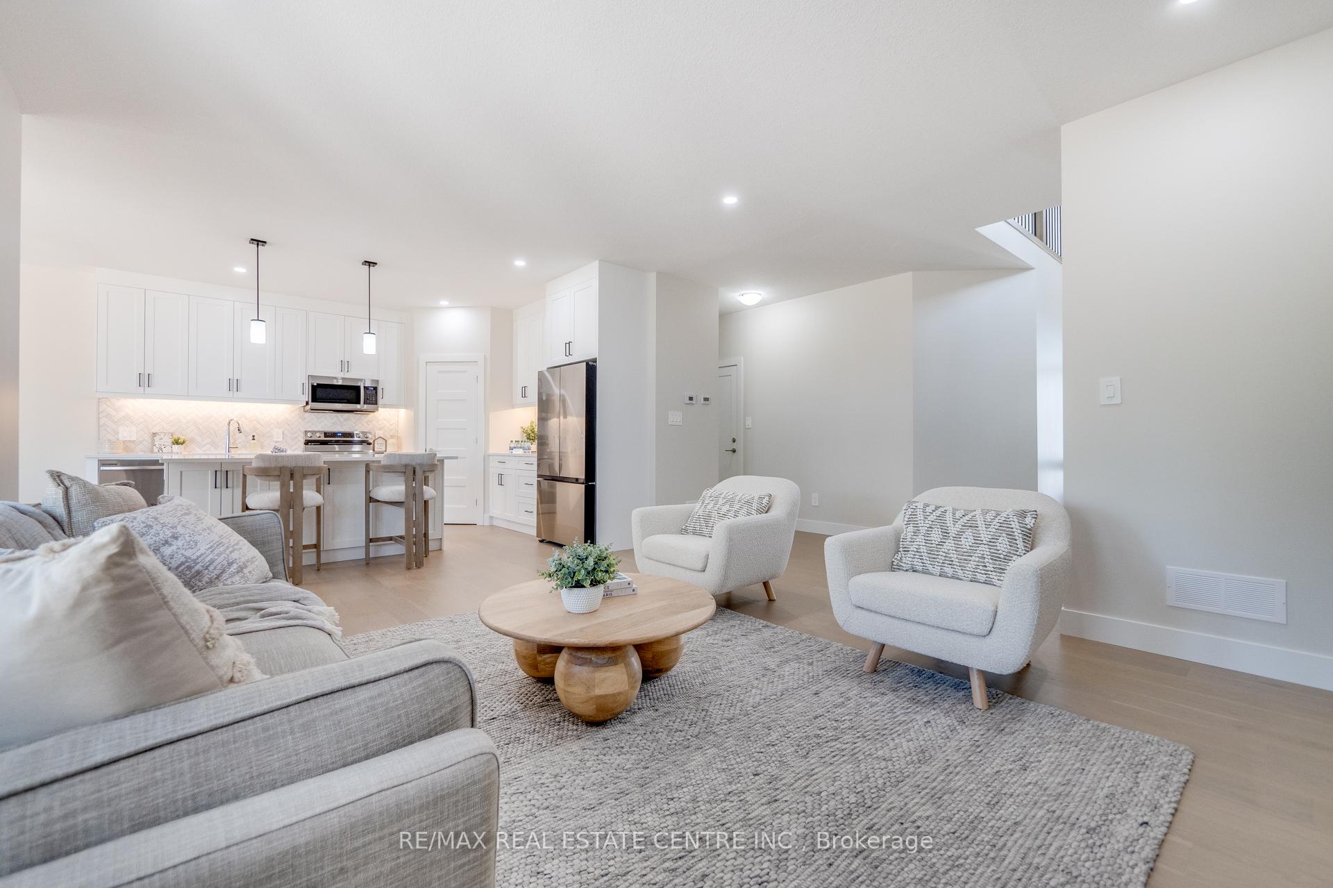 Photo 14 of Unit 4, 7966 Fallon Drive, Lucan Biddulph, Granton — HOMEH