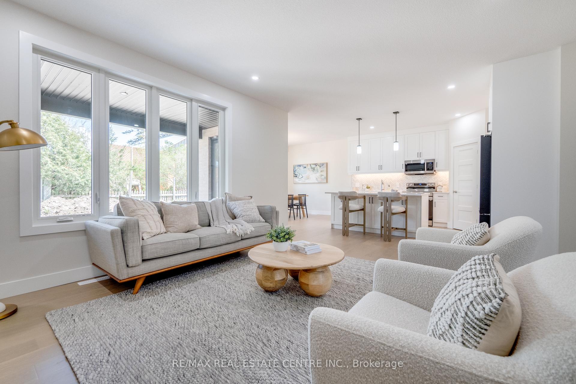 Photo 15 of Unit 4, 7966 Fallon Drive, Lucan Biddulph, Granton — HOMEH