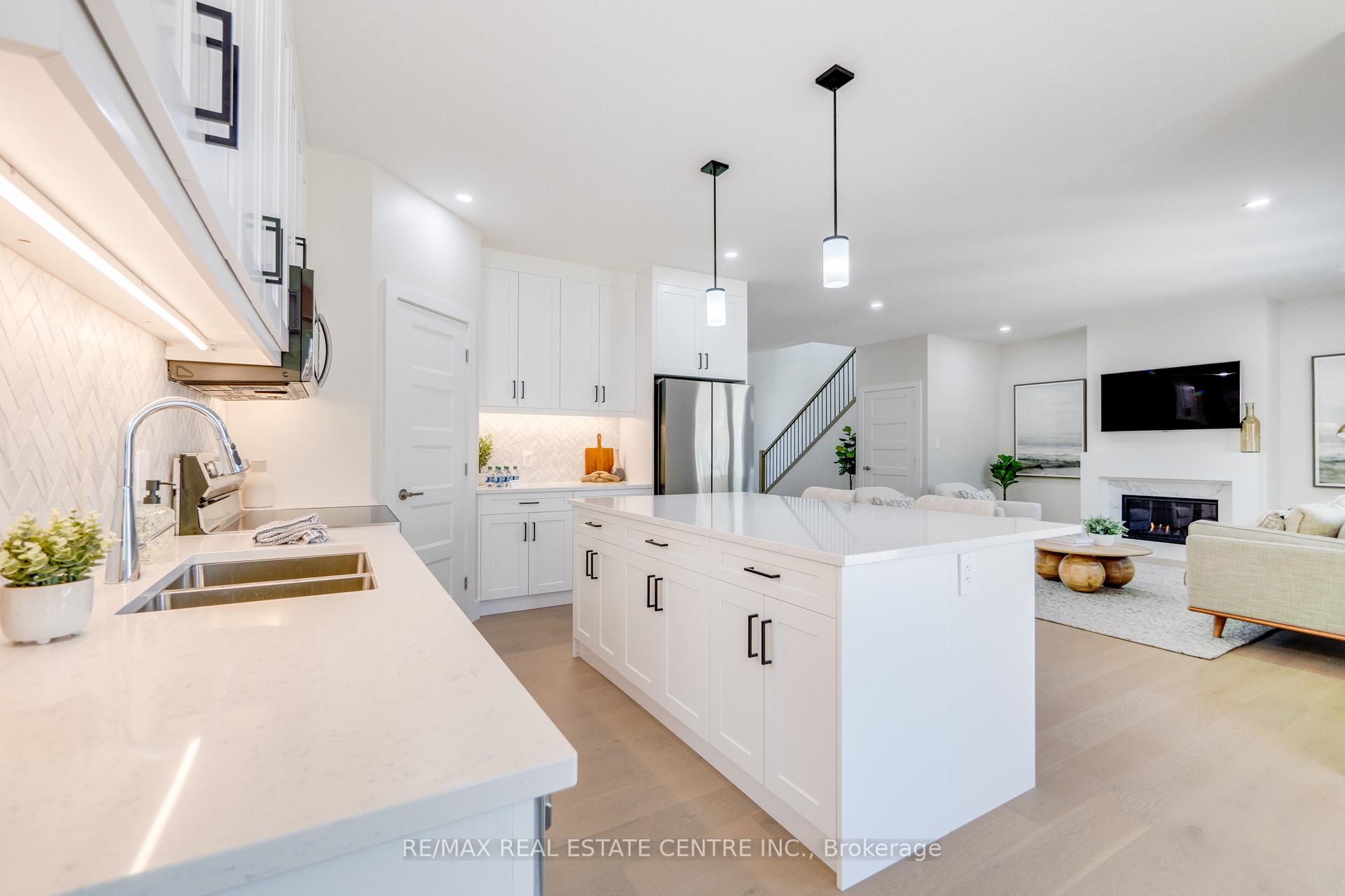 Photo 18 of Unit 4, 7966 Fallon Drive, Lucan Biddulph, Granton — HOMEH