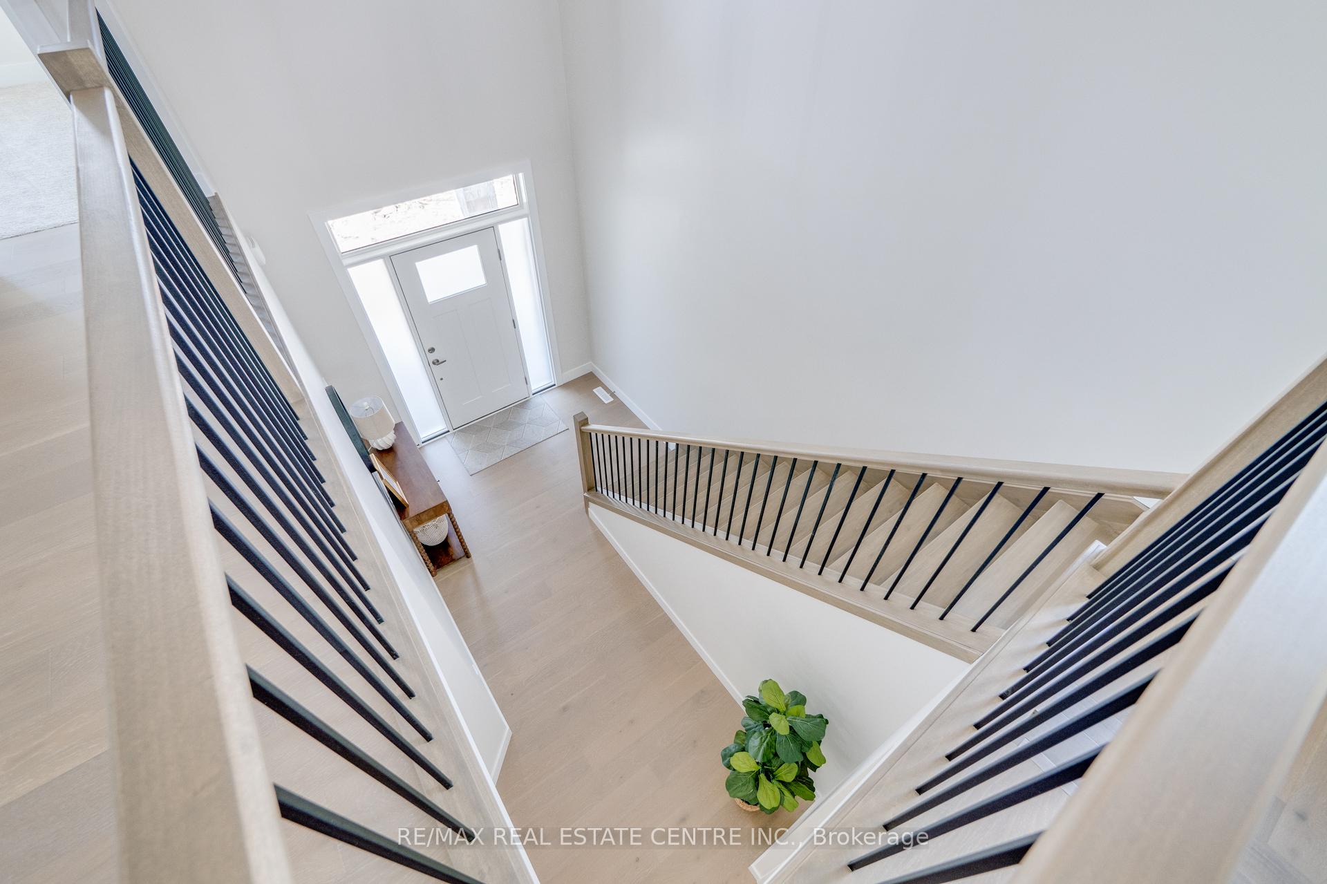 Photo 25 of Unit 4, 7966 Fallon Drive, Lucan Biddulph, Granton — HOMEH