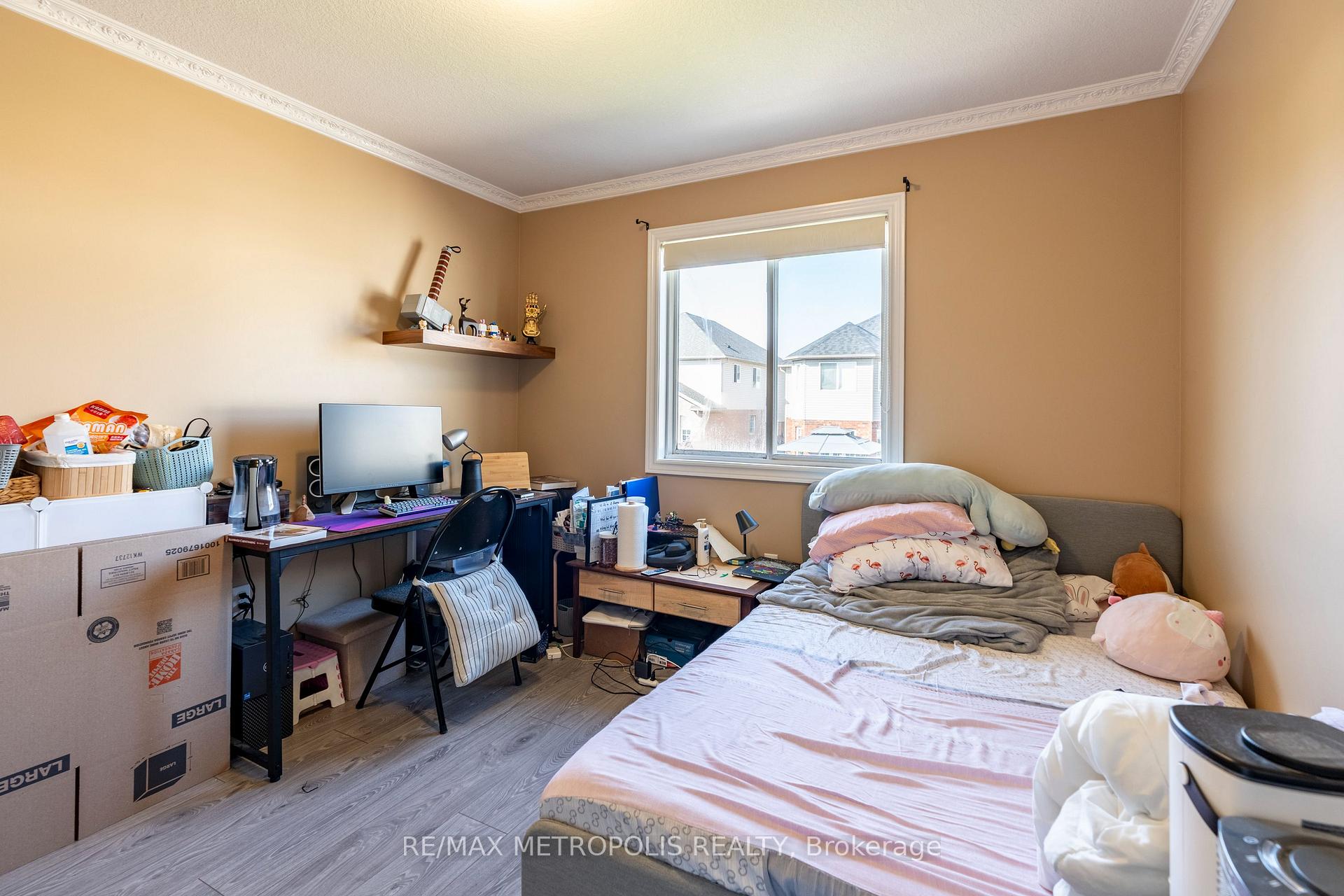 Photo 21 of 324 Colton Circle, Kitchener — HOMEH