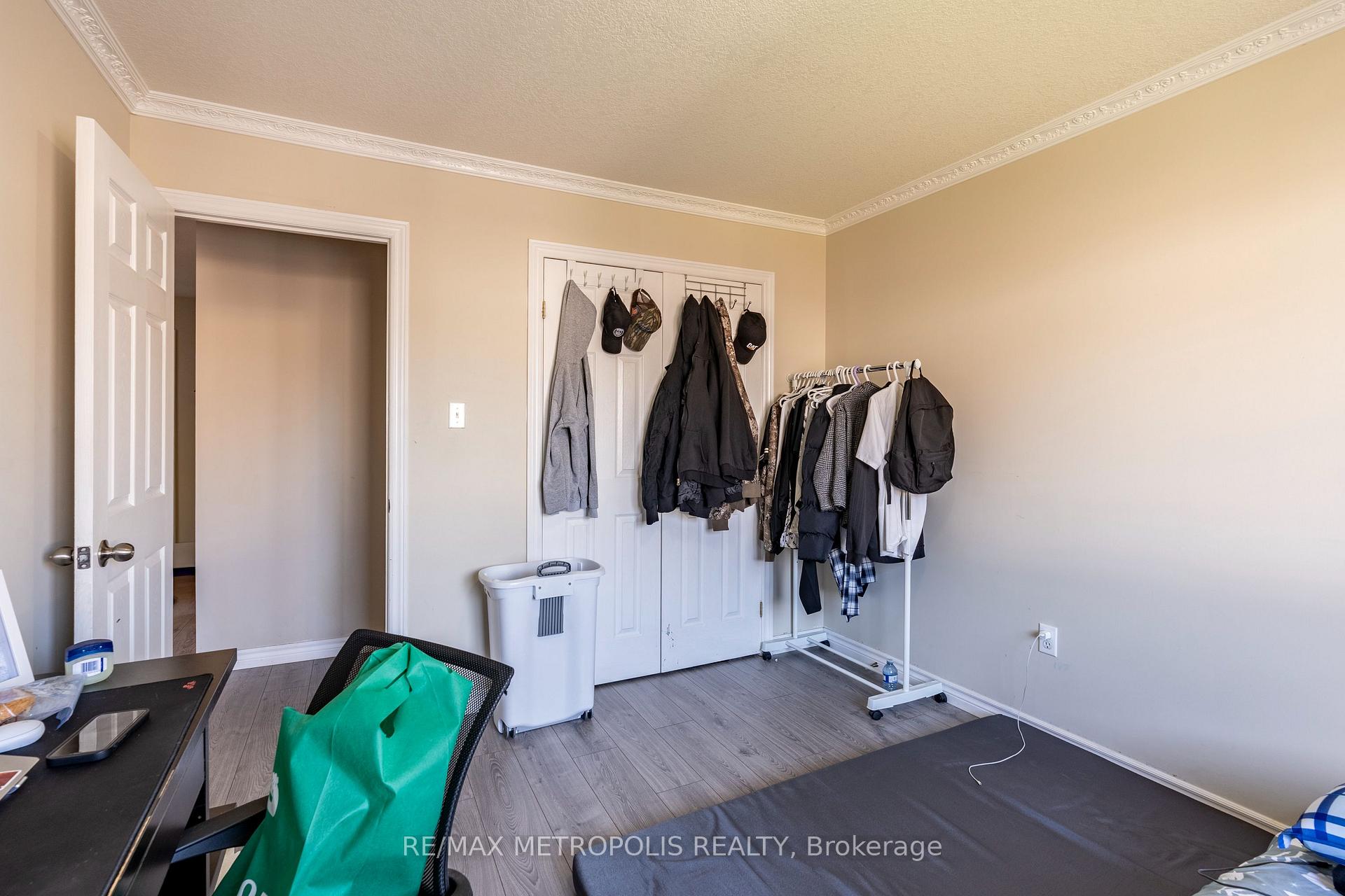 Photo 25 of 324 Colton Circle, Kitchener — HOMEH