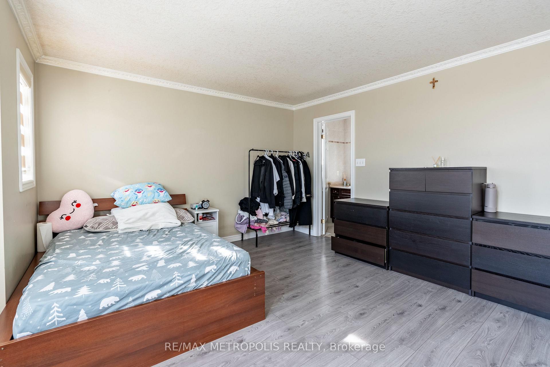 Photo 28 of 324 Colton Circle, Kitchener — HOMEH