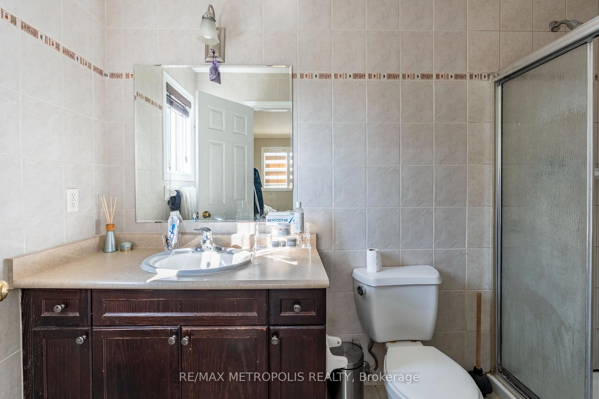 Photo 31 of 324 Colton Circle, Kitchener — HOMEH