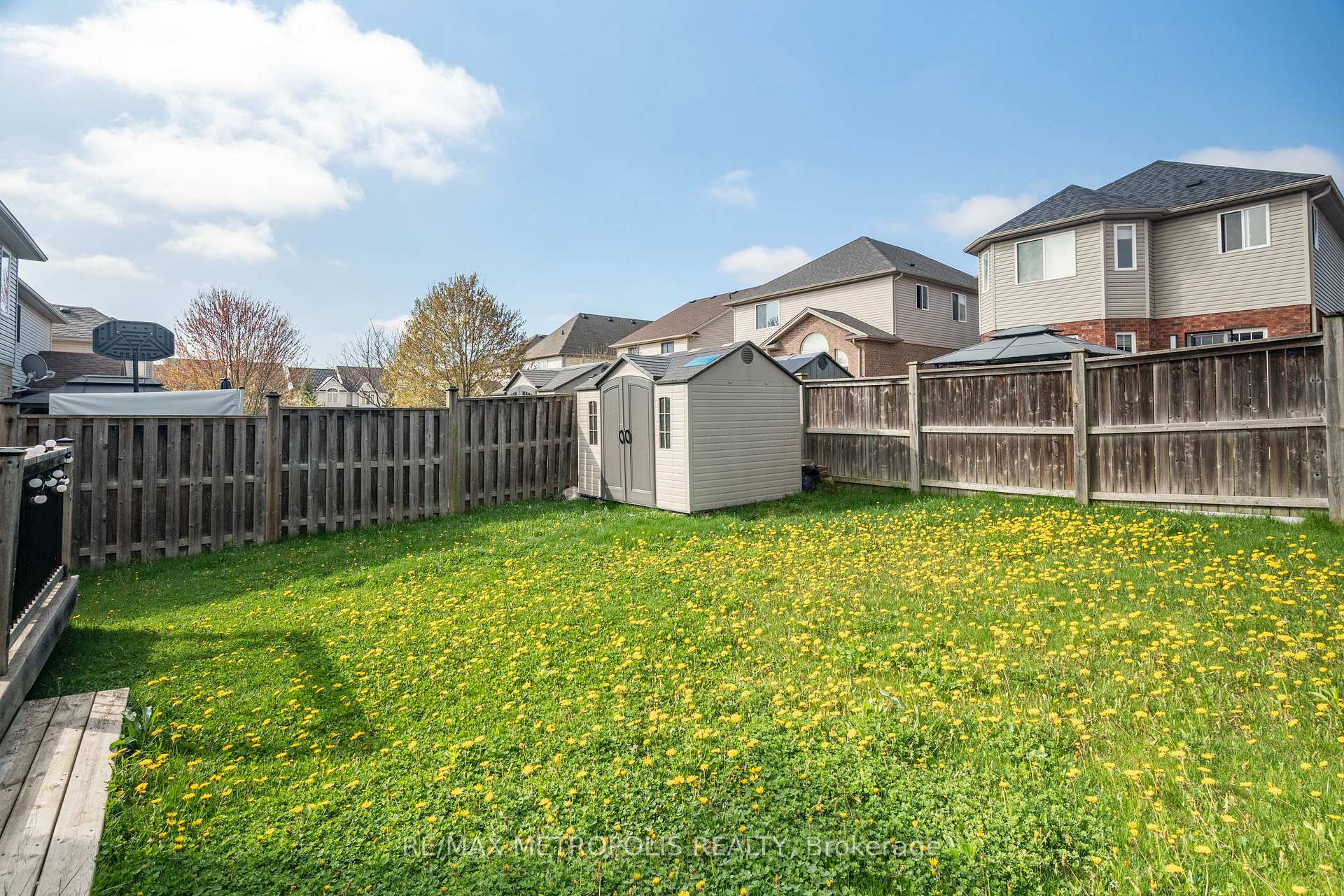 Photo 41 of 324 Colton Circle, Kitchener — HOMEH