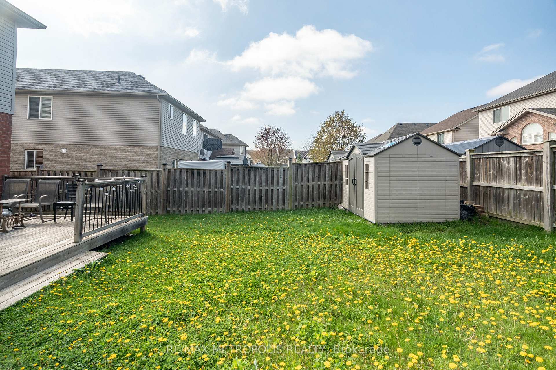 Photo 42 of 324 Colton Circle, Kitchener — HOMEH