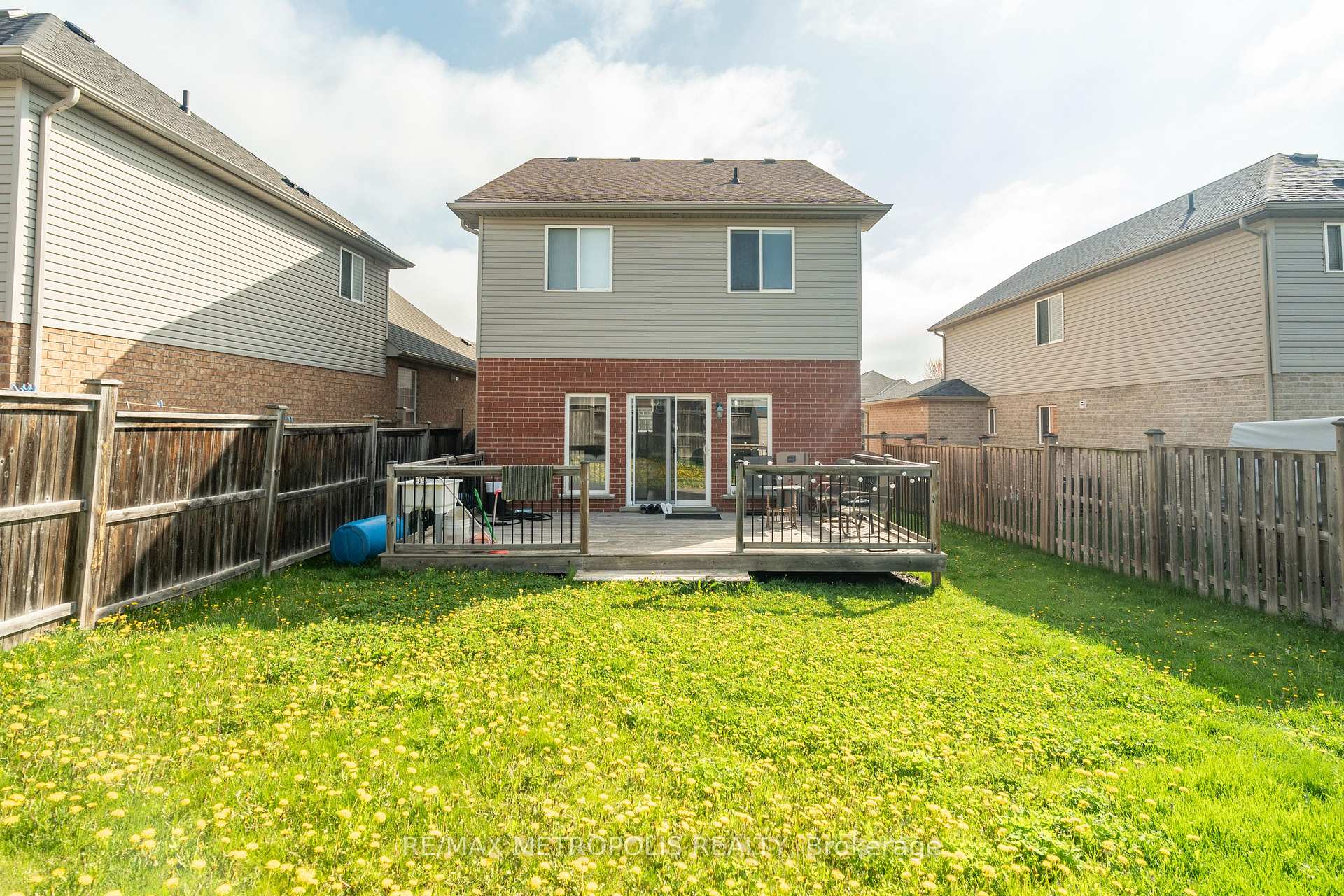 Photo 44 of 324 Colton Circle, Kitchener — HOMEH