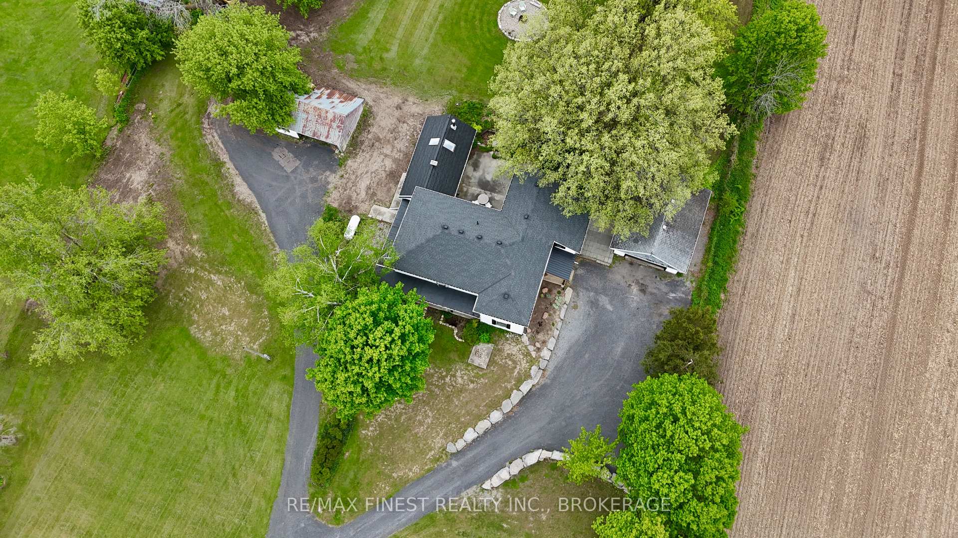 Photo 4 of 1139 Maple Road, Loyalist, Lennox and Addington - South — HOMEH