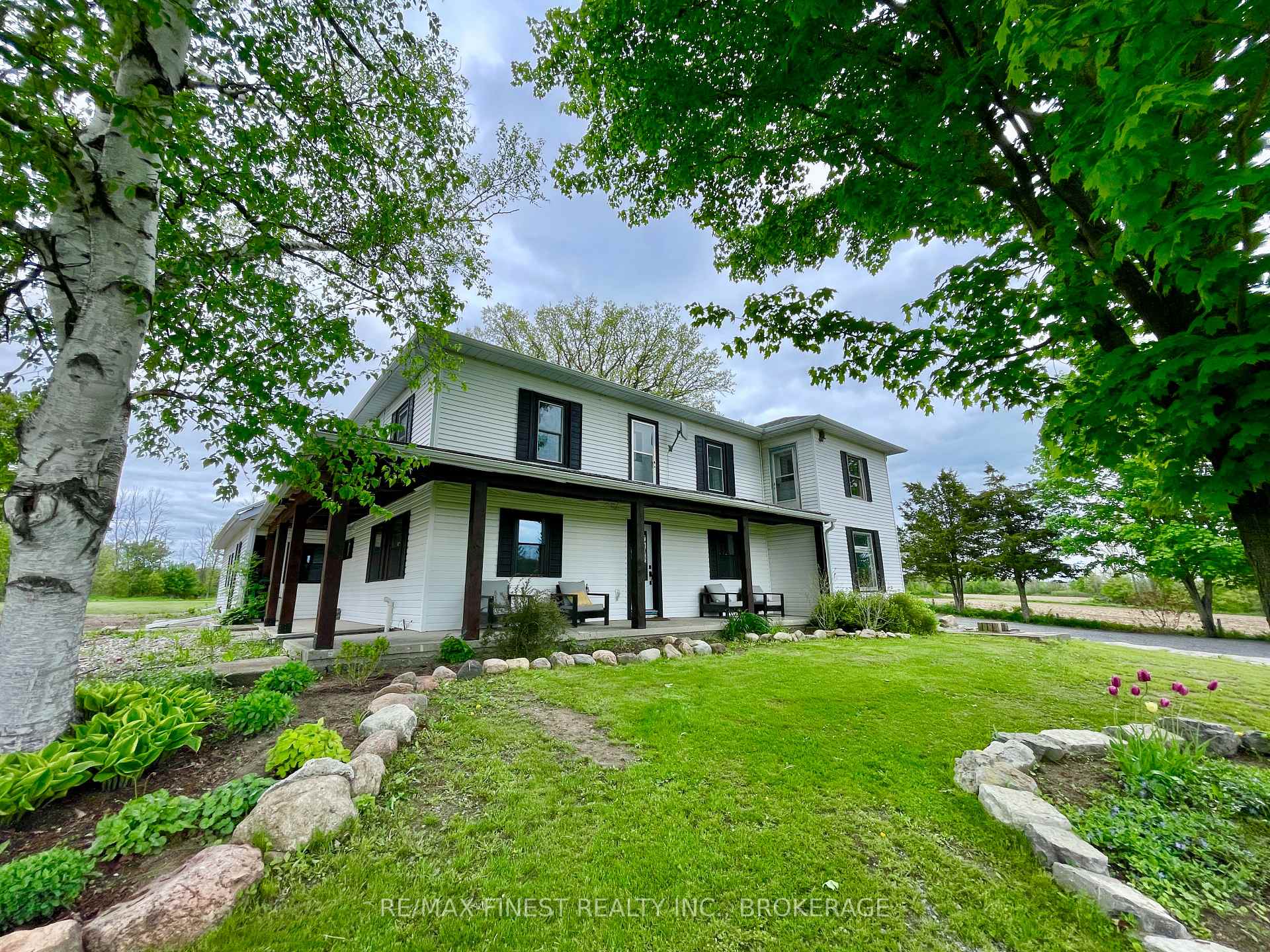 Photo 5 of 1139 Maple Road, Loyalist, Lennox and Addington - South — HOMEH