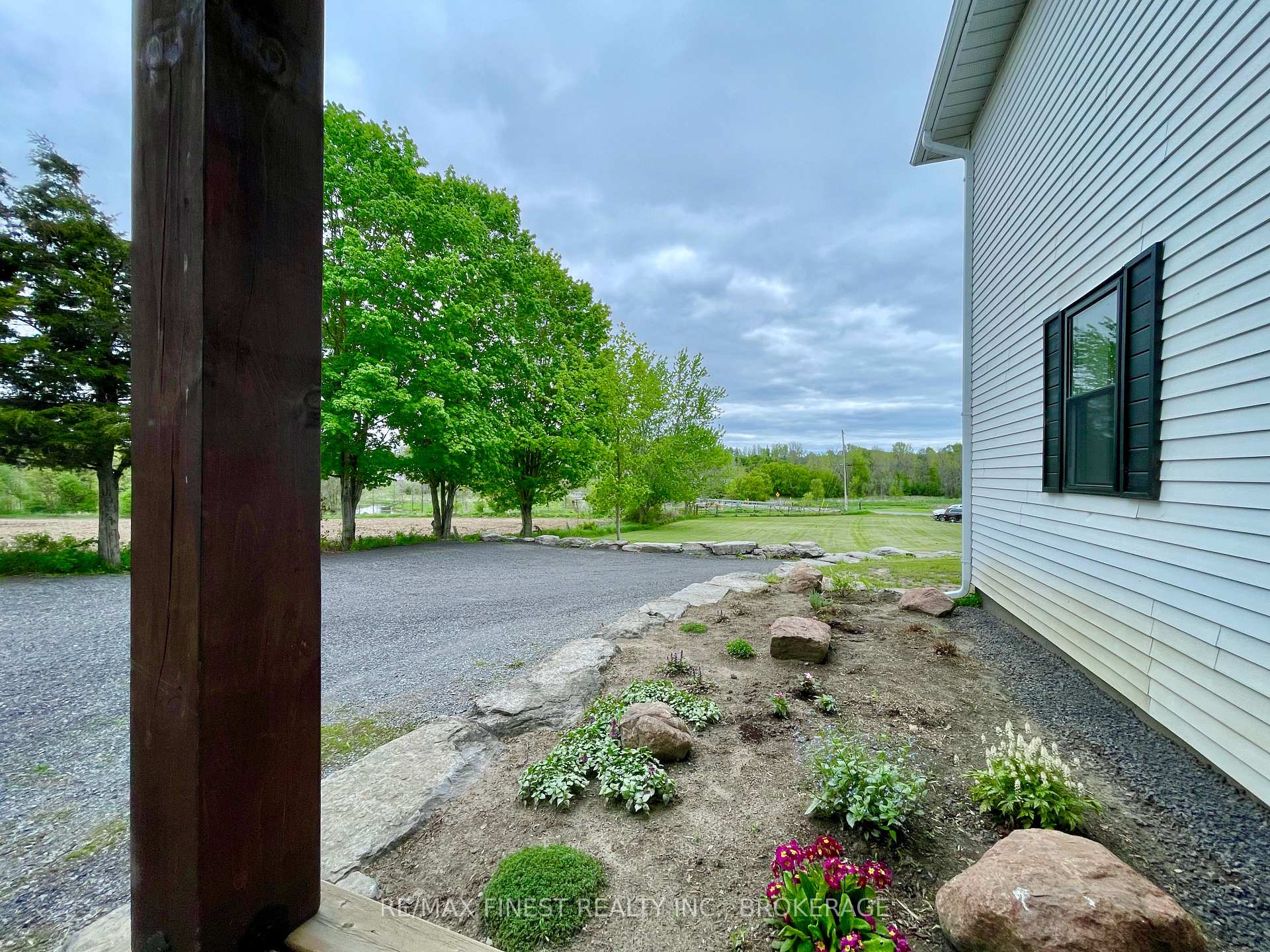 Photo 7 of 1139 Maple Road, Loyalist, Lennox and Addington - South — HOMEH