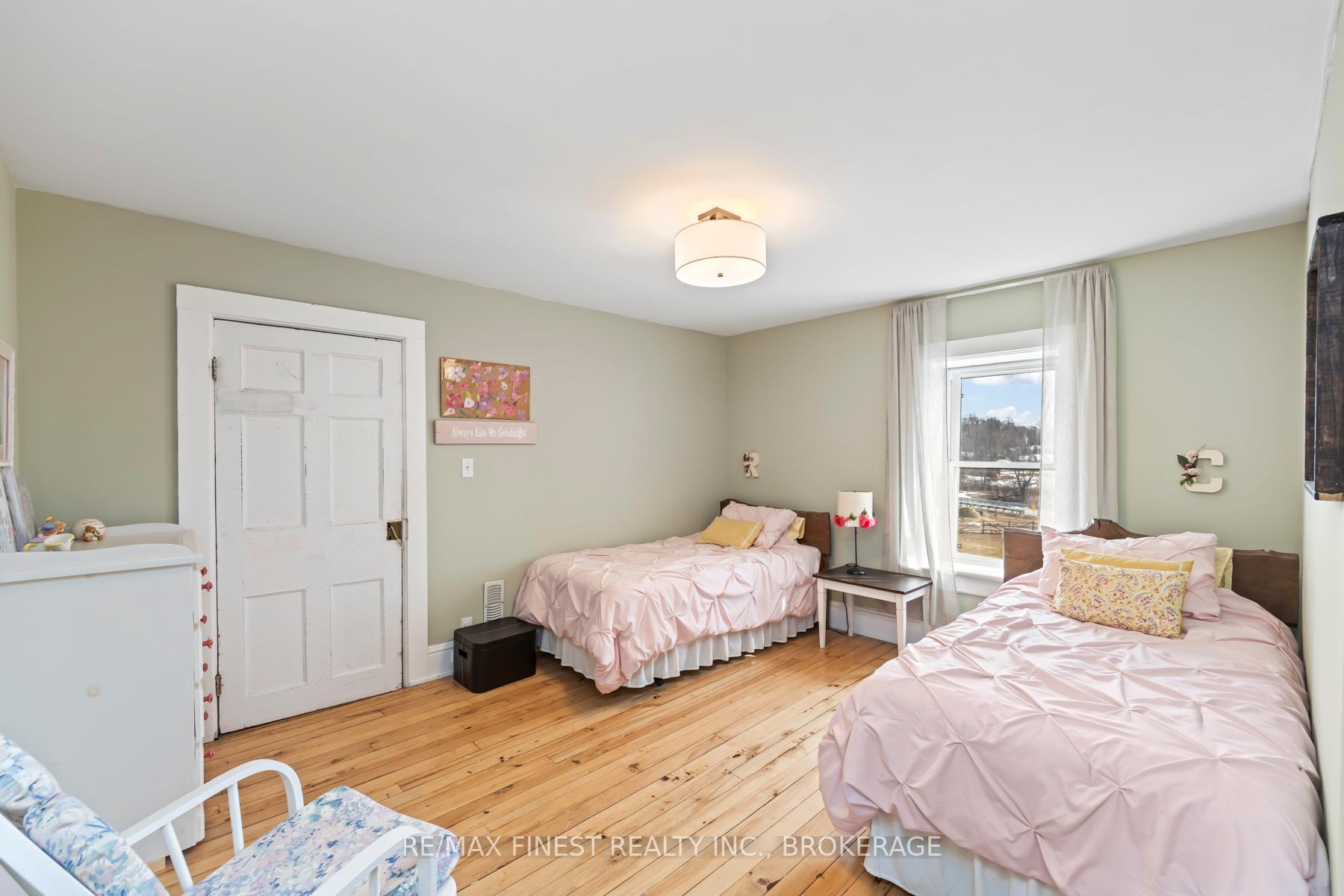 Photo 37 of 1139 Maple Road, Loyalist, Lennox and Addington - South — HOMEH