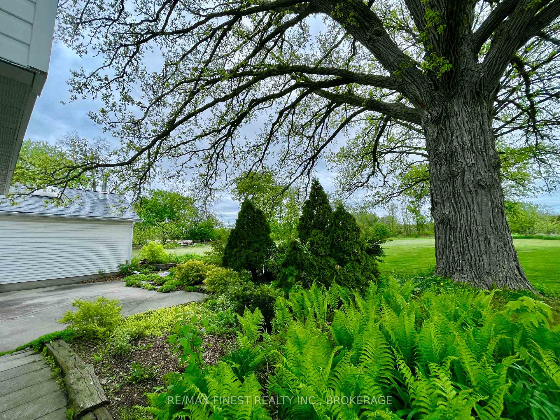 Photo 47 of 1139 Maple Road, Loyalist, Lennox and Addington - South — HOMEH