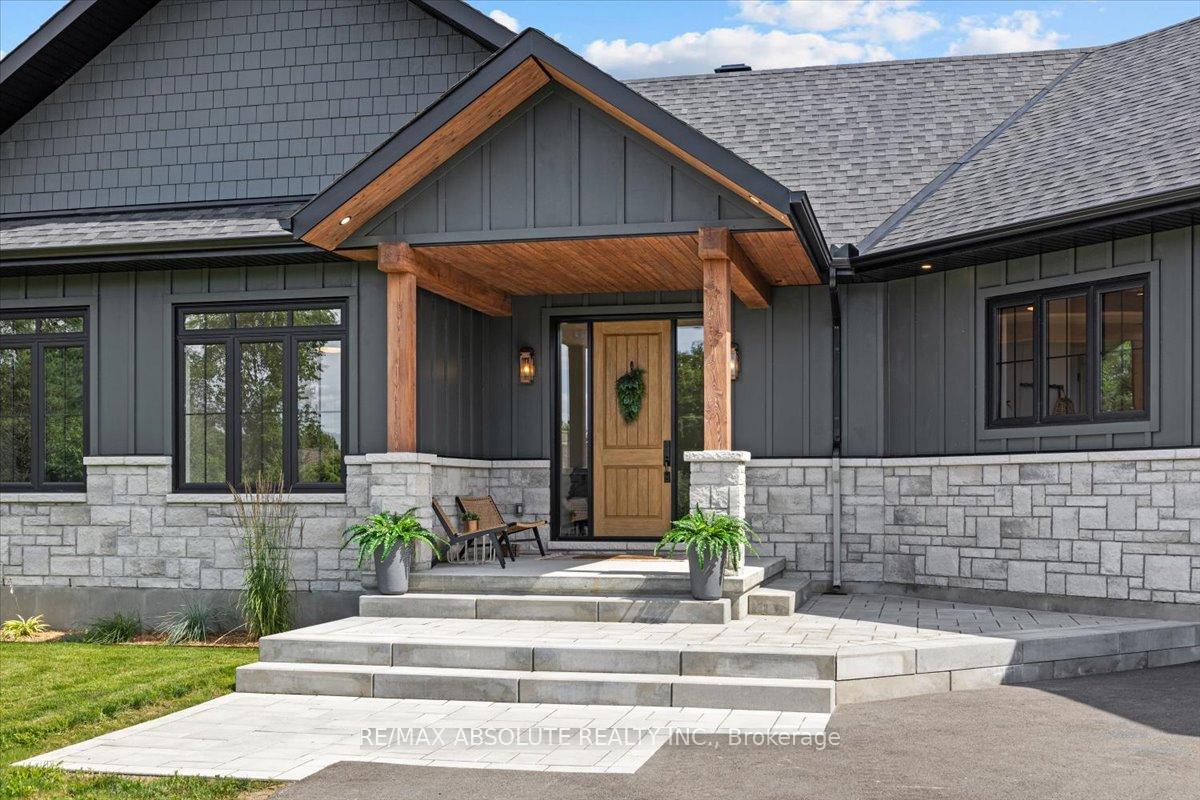 Photo 5 of 131 Beach Heights, Ottawa, Kanata - Kanata (North West) — HOMEH