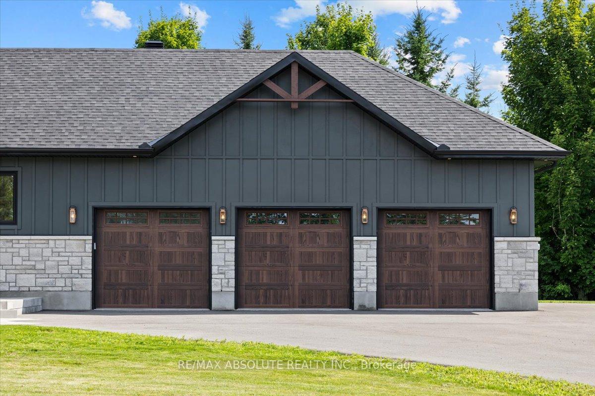 Photo 6 of 131 Beach Heights, Ottawa, Kanata - Kanata (North West) — HOMEH