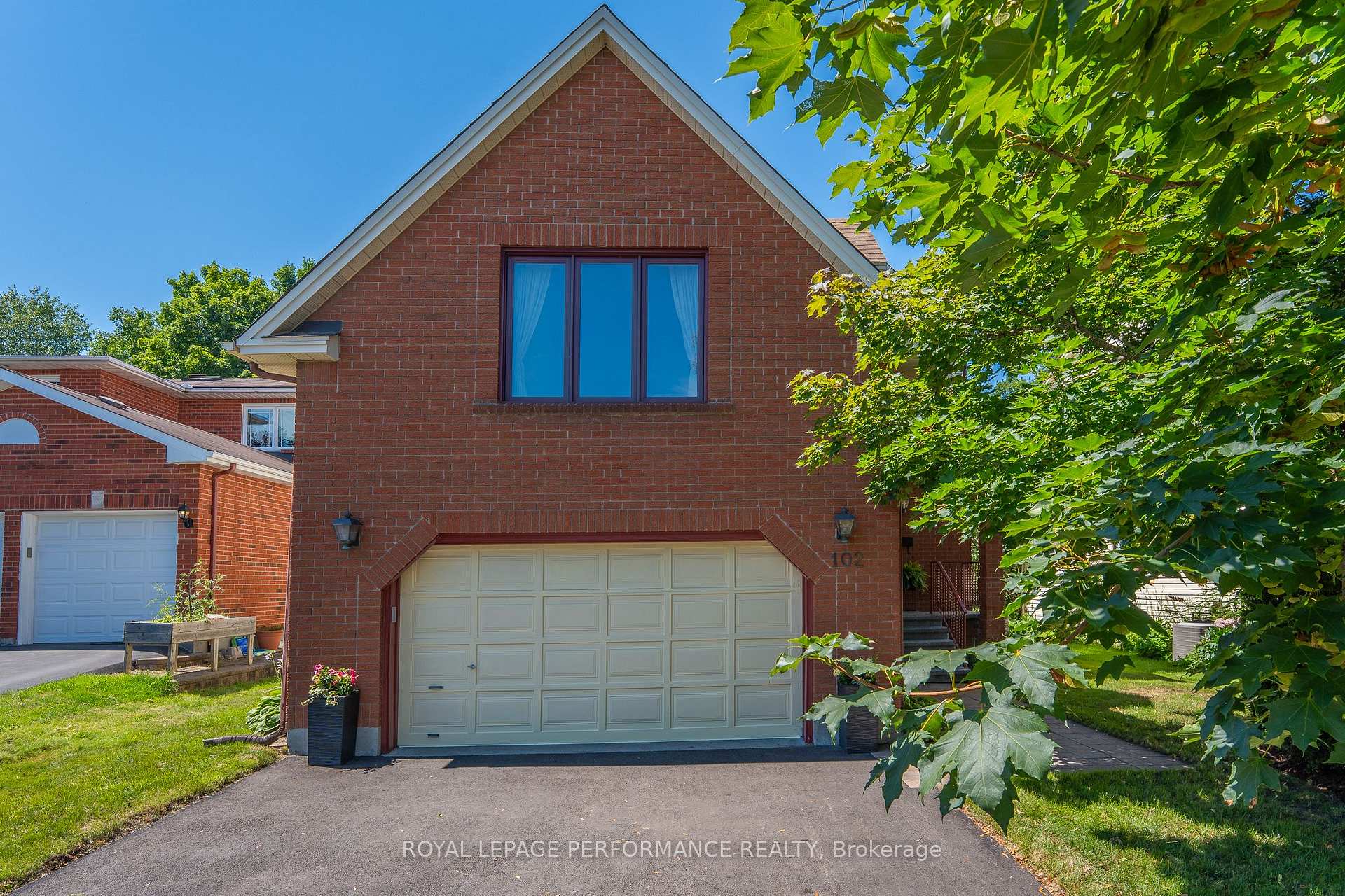 Photo 2 of 102 Shearer Crescent, Ottawa, Kanata - Katimavik — HOMEH
