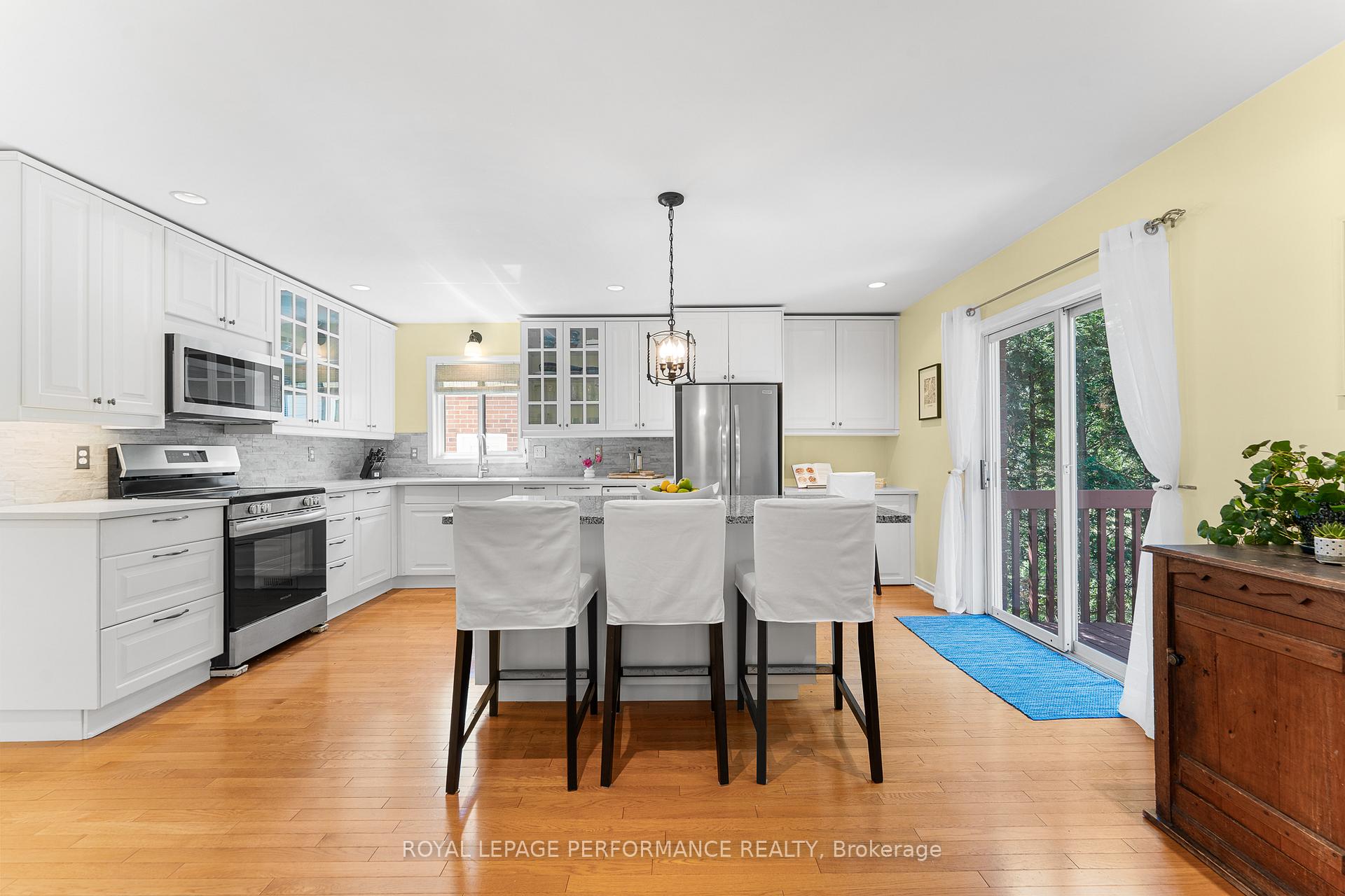Photo 9 of 102 Shearer Crescent, Ottawa, Kanata - Katimavik — HOMEH