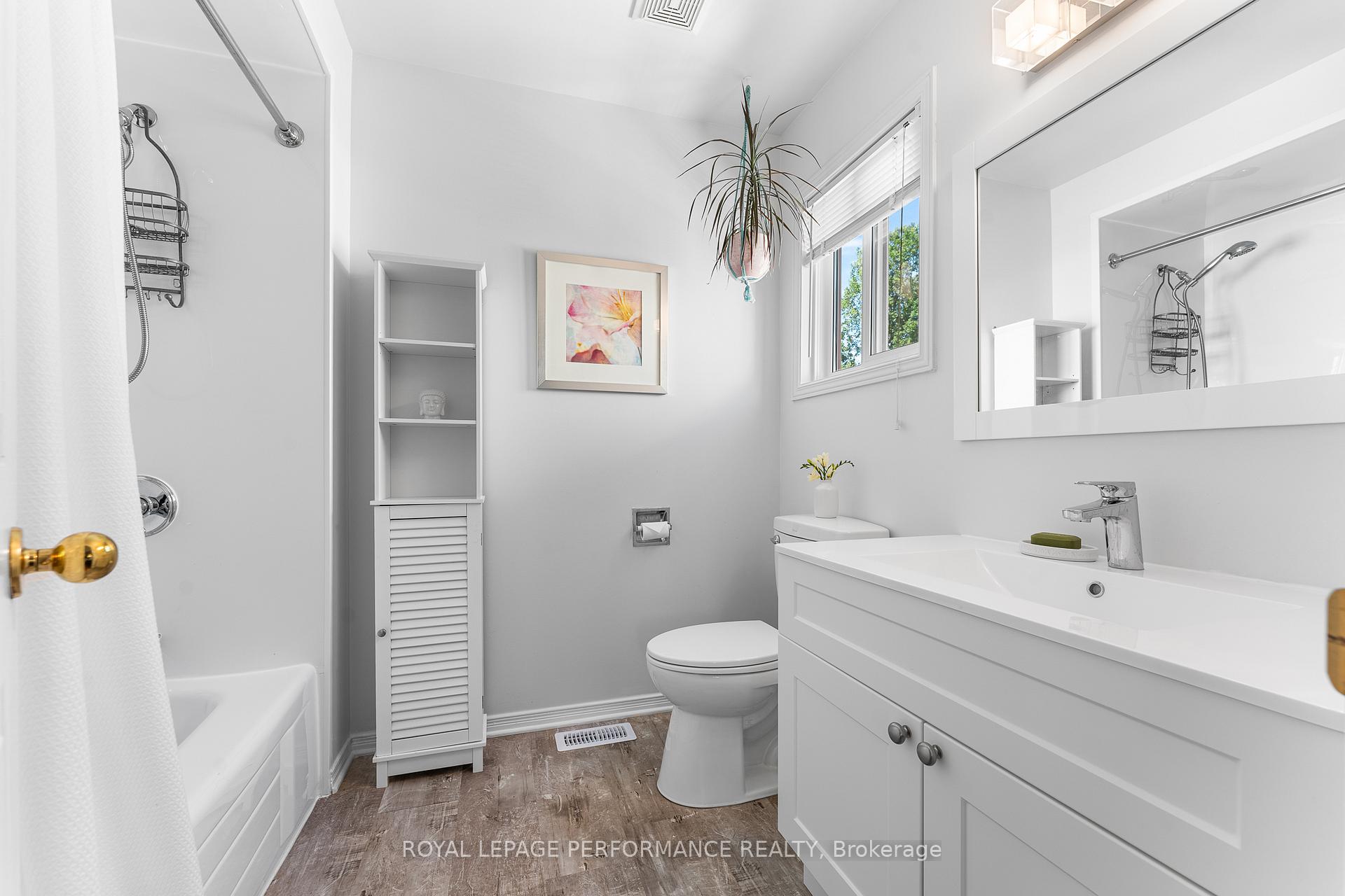 Photo 19 of 102 Shearer Crescent, Ottawa, Kanata - Katimavik — HOMEH