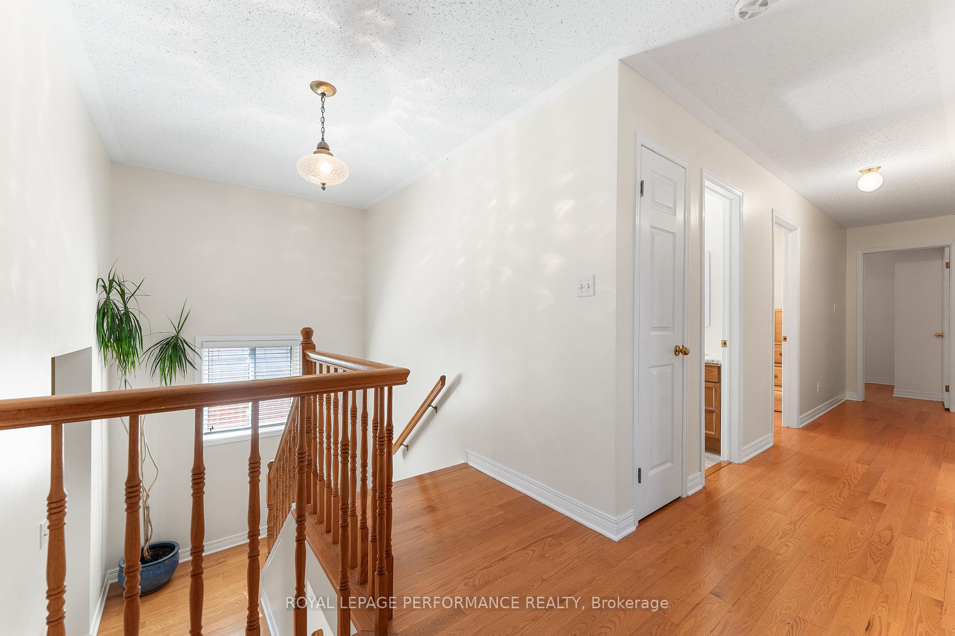 Photo 20 of 102 Shearer Crescent, Ottawa, Kanata - Katimavik — HOMEH