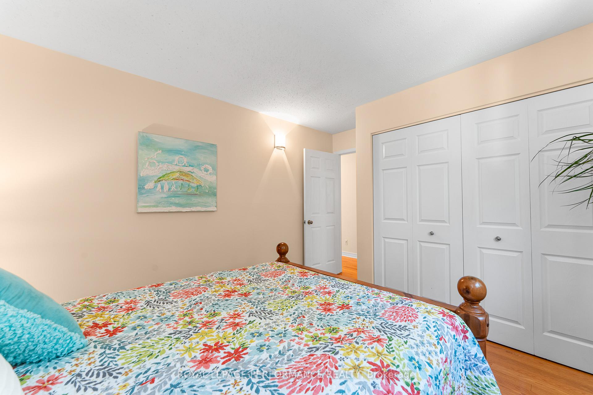 Photo 22 of 102 Shearer Crescent, Ottawa, Kanata - Katimavik — HOMEH