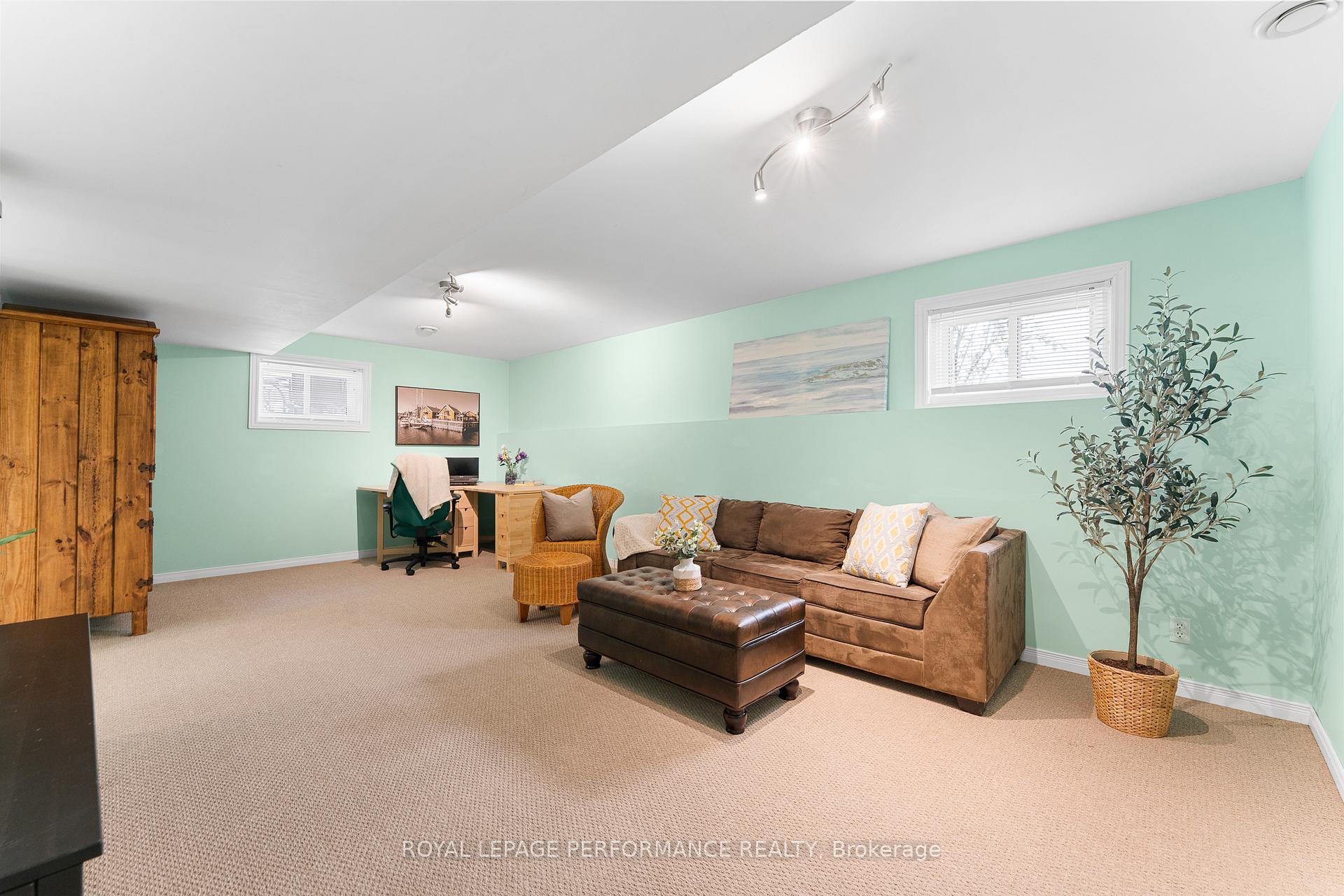 Photo 29 of 102 Shearer Crescent, Ottawa, Kanata - Katimavik — HOMEH