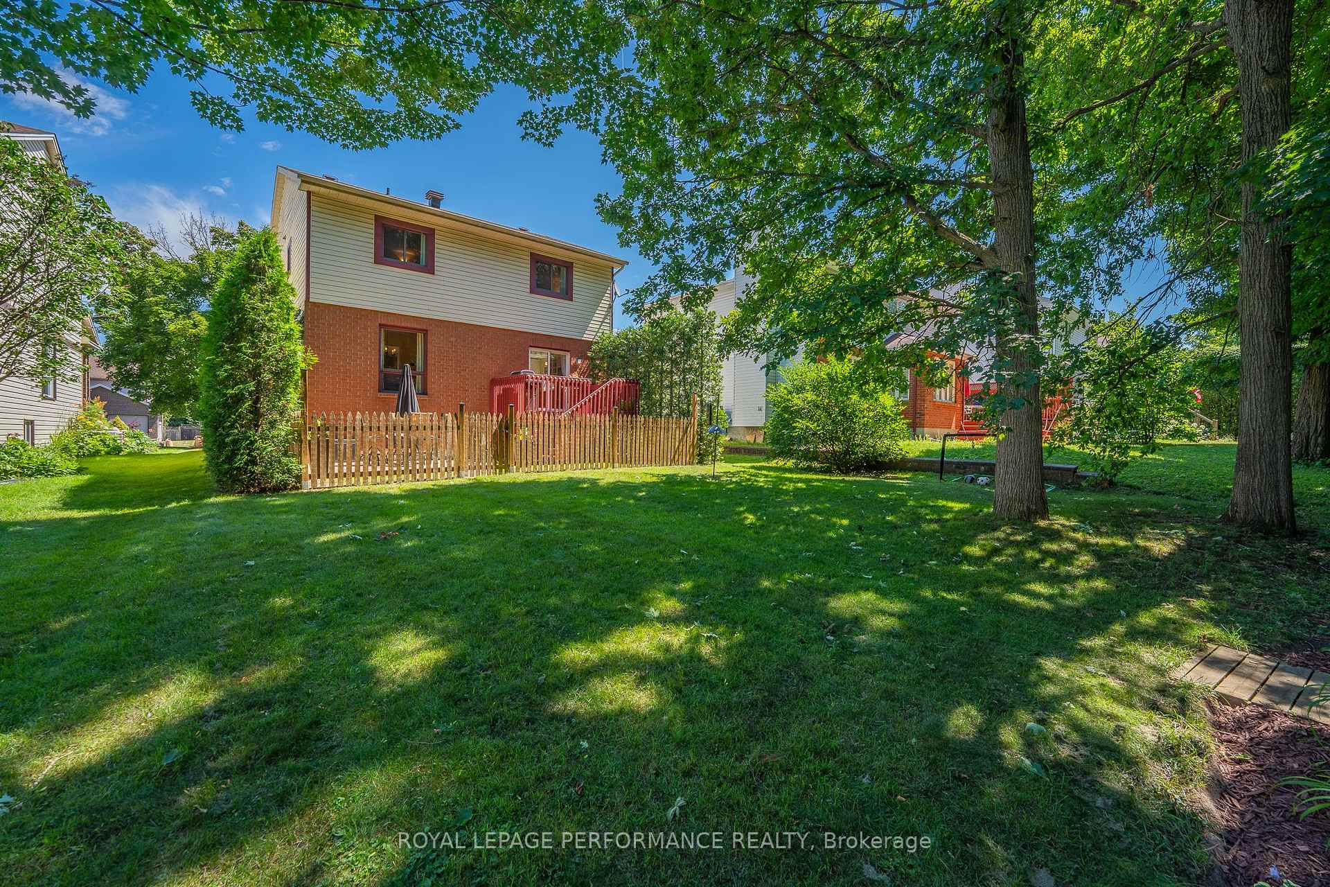 Photo 31 of 102 Shearer Crescent, Ottawa, Kanata - Katimavik — HOMEH