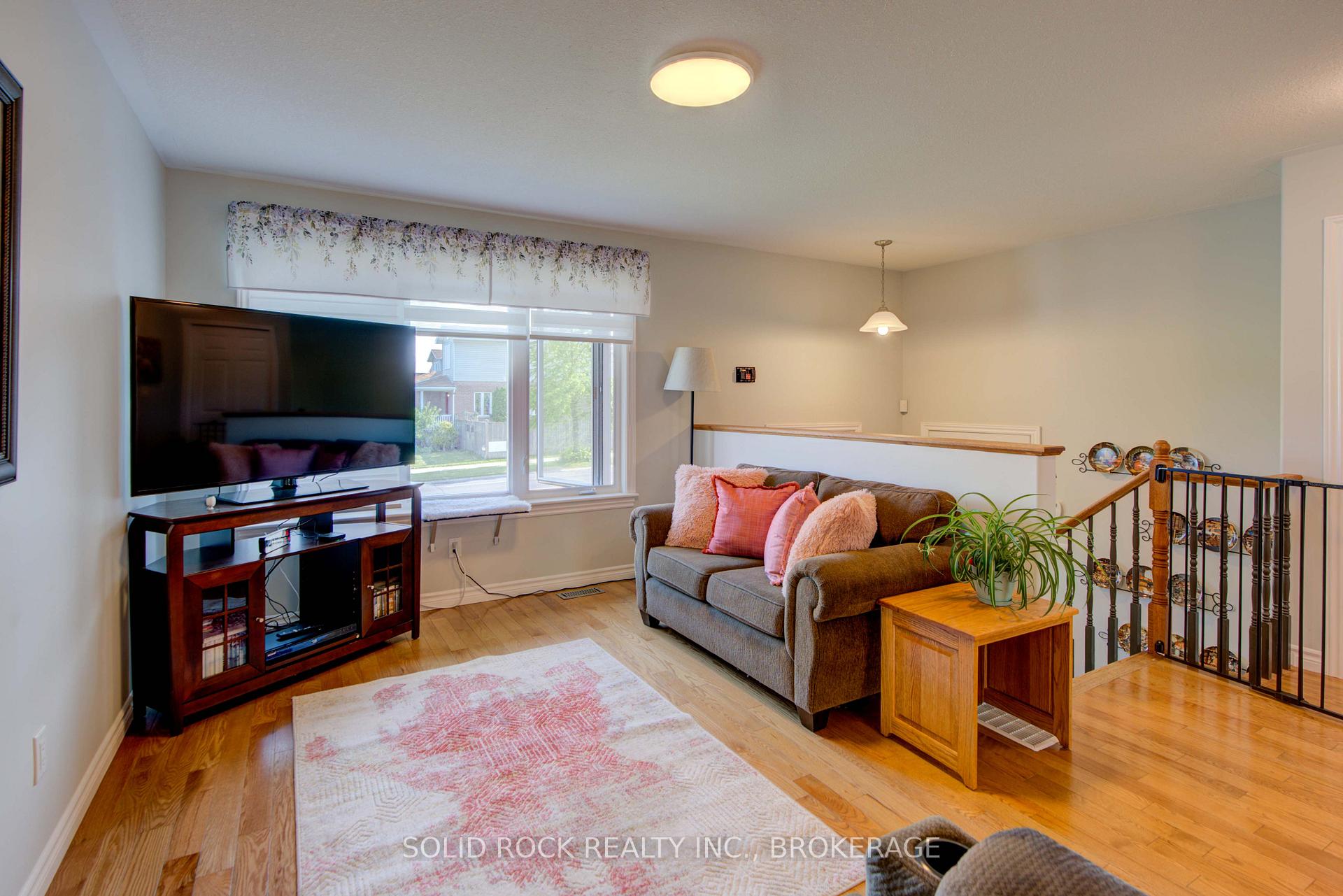 Photo 5 of 175 Kildare Avenue, Loyalist, Amherstview — HOMEH