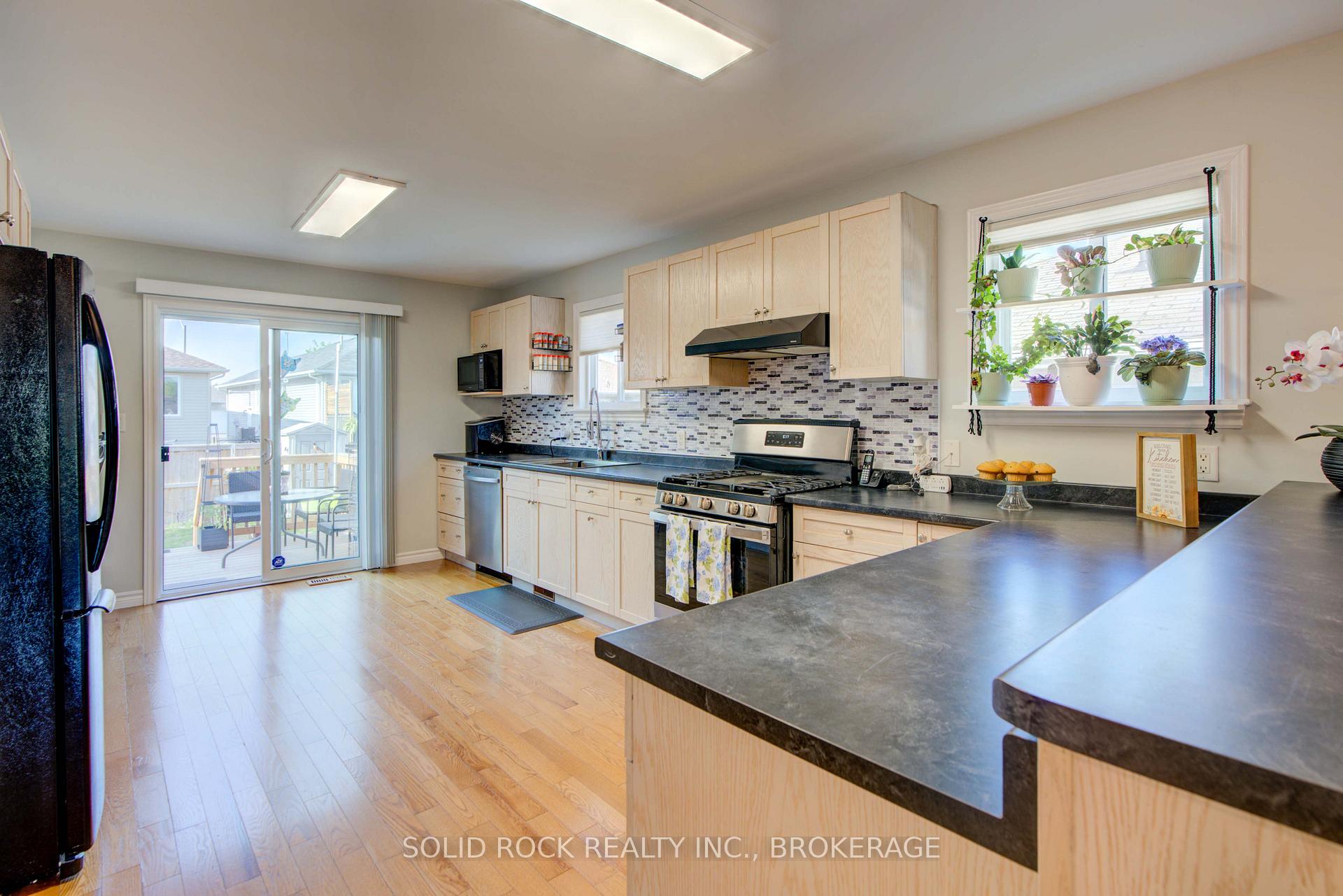 Photo 7 of 175 Kildare Avenue, Loyalist, Amherstview — HOMEH