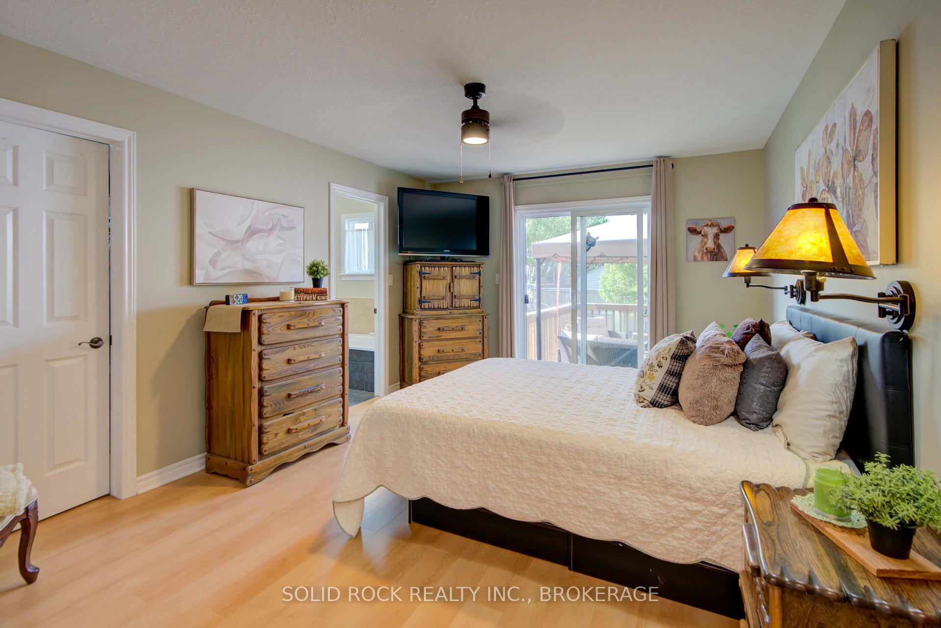 Photo 11 of 175 Kildare Avenue, Loyalist, Amherstview — HOMEH