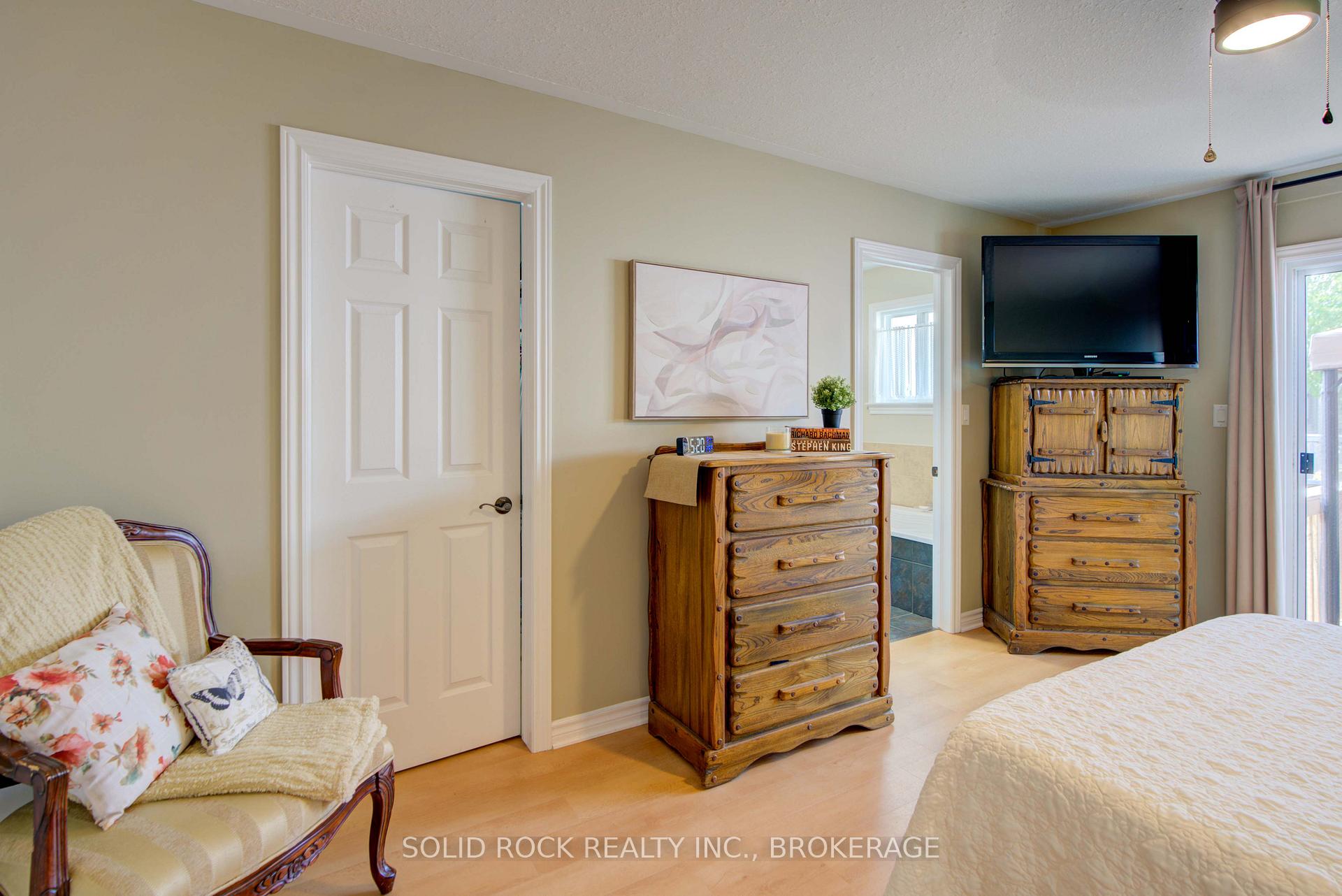 Photo 12 of 175 Kildare Avenue, Loyalist, Amherstview — HOMEH