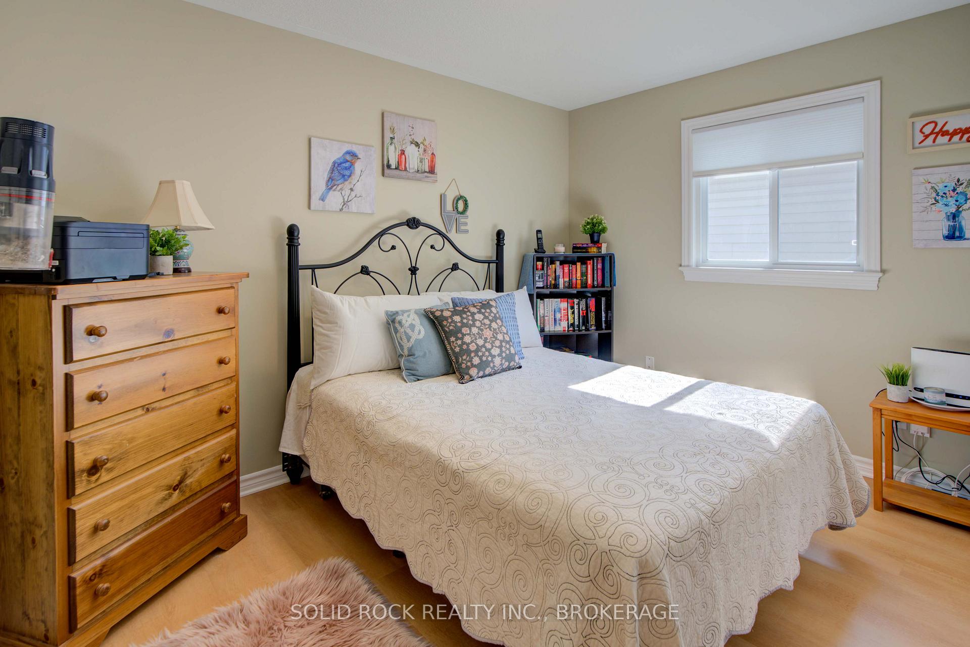Photo 18 of 175 Kildare Avenue, Loyalist, Amherstview — HOMEH