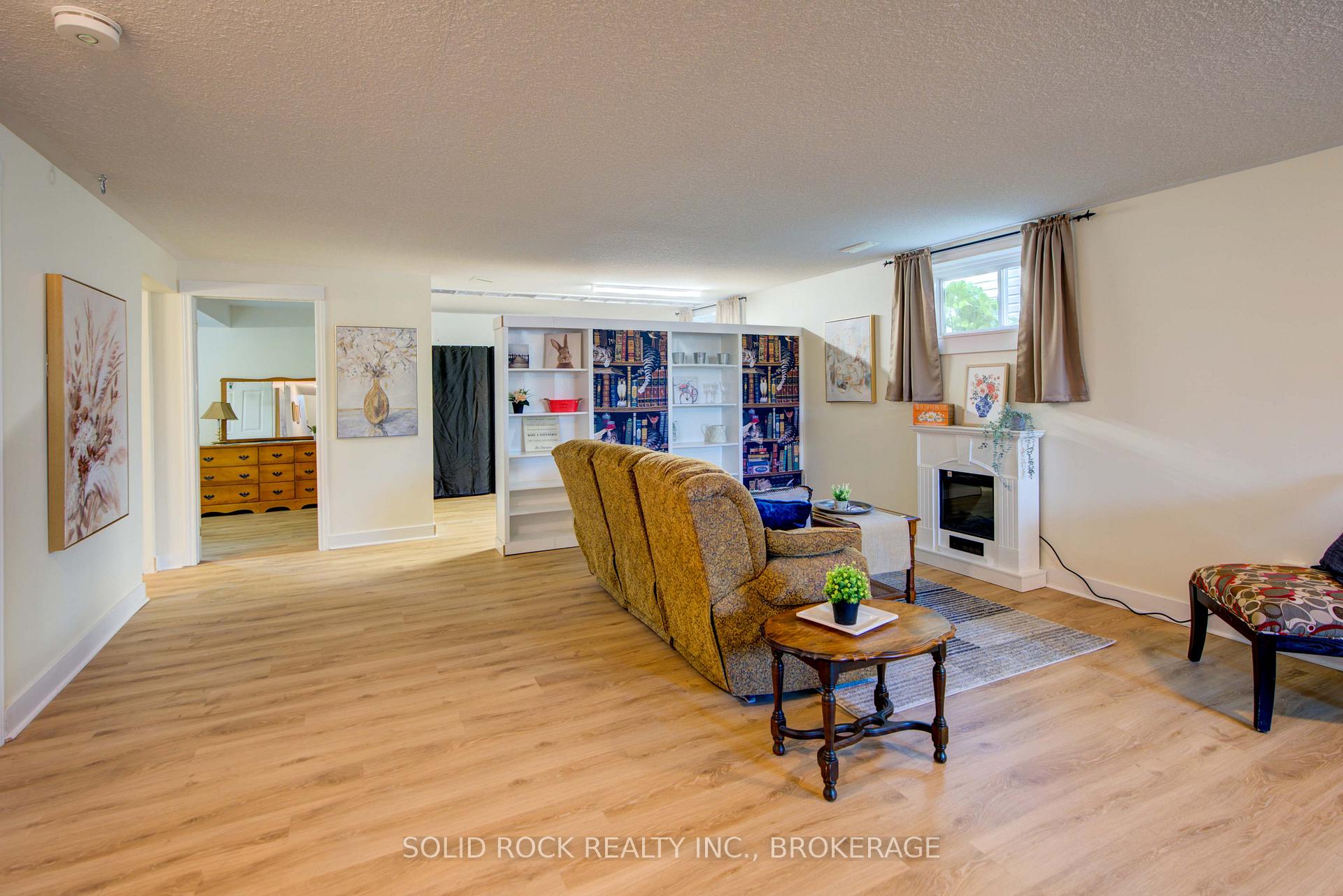 Photo 20 of 175 Kildare Avenue, Loyalist, Amherstview — HOMEH