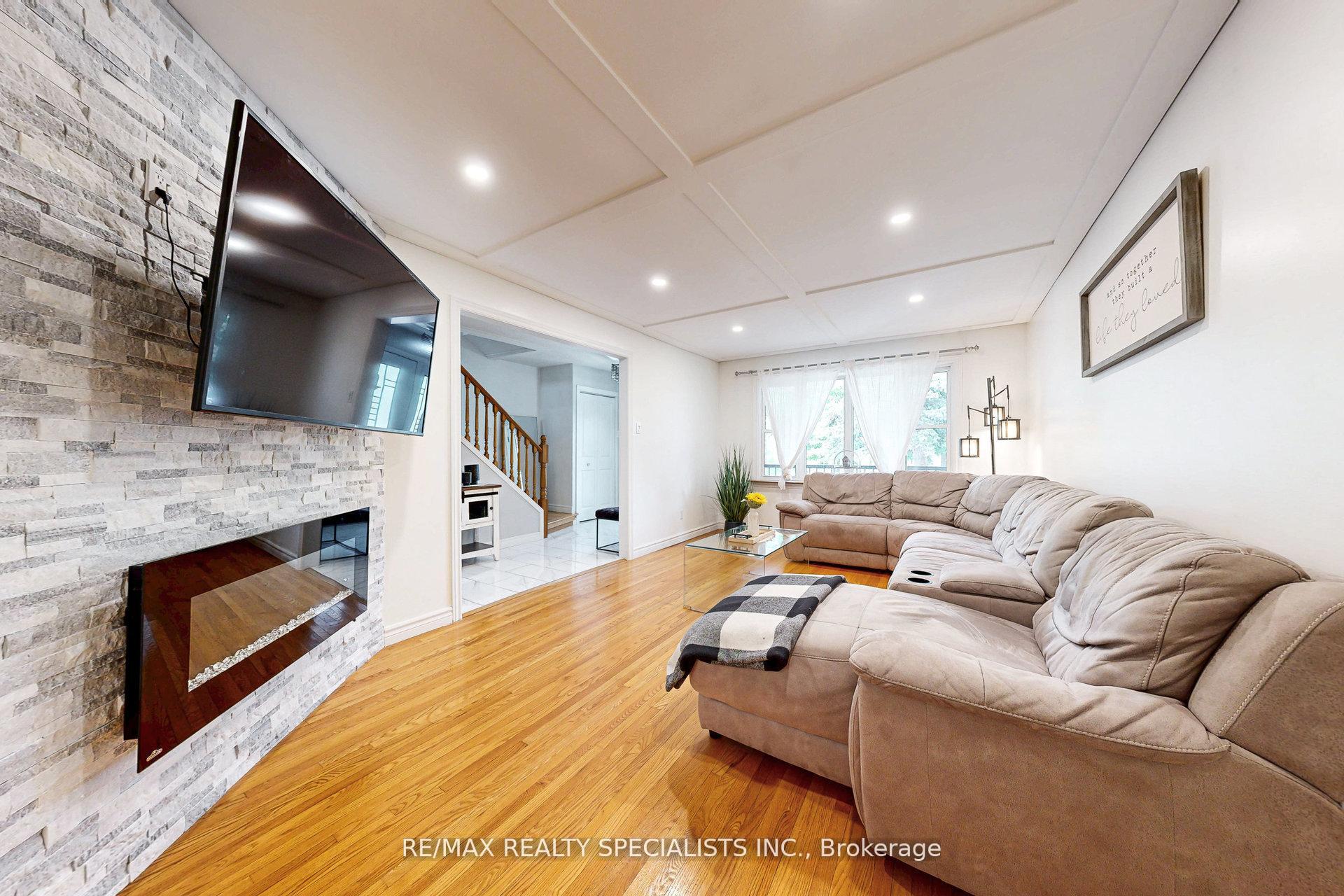 Photo 10 of 99 Pinnacle Drive, Kitchener, Lower Doon — HOMEH