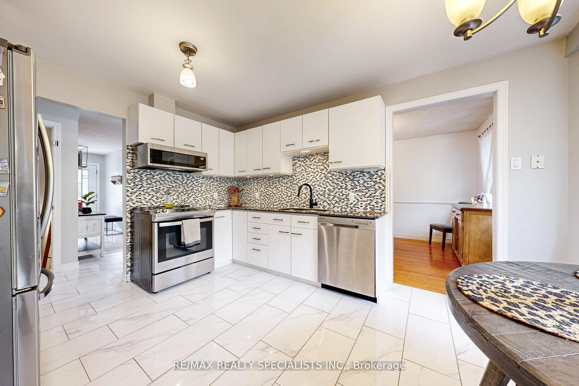 Photo 16 of 99 Pinnacle Drive, Kitchener, Lower Doon — HOMEH