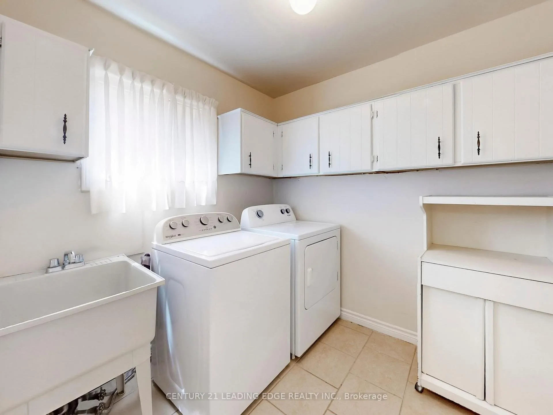 Photo 16 of 547 Village Parkway, Markham, Unionville — HOMEH