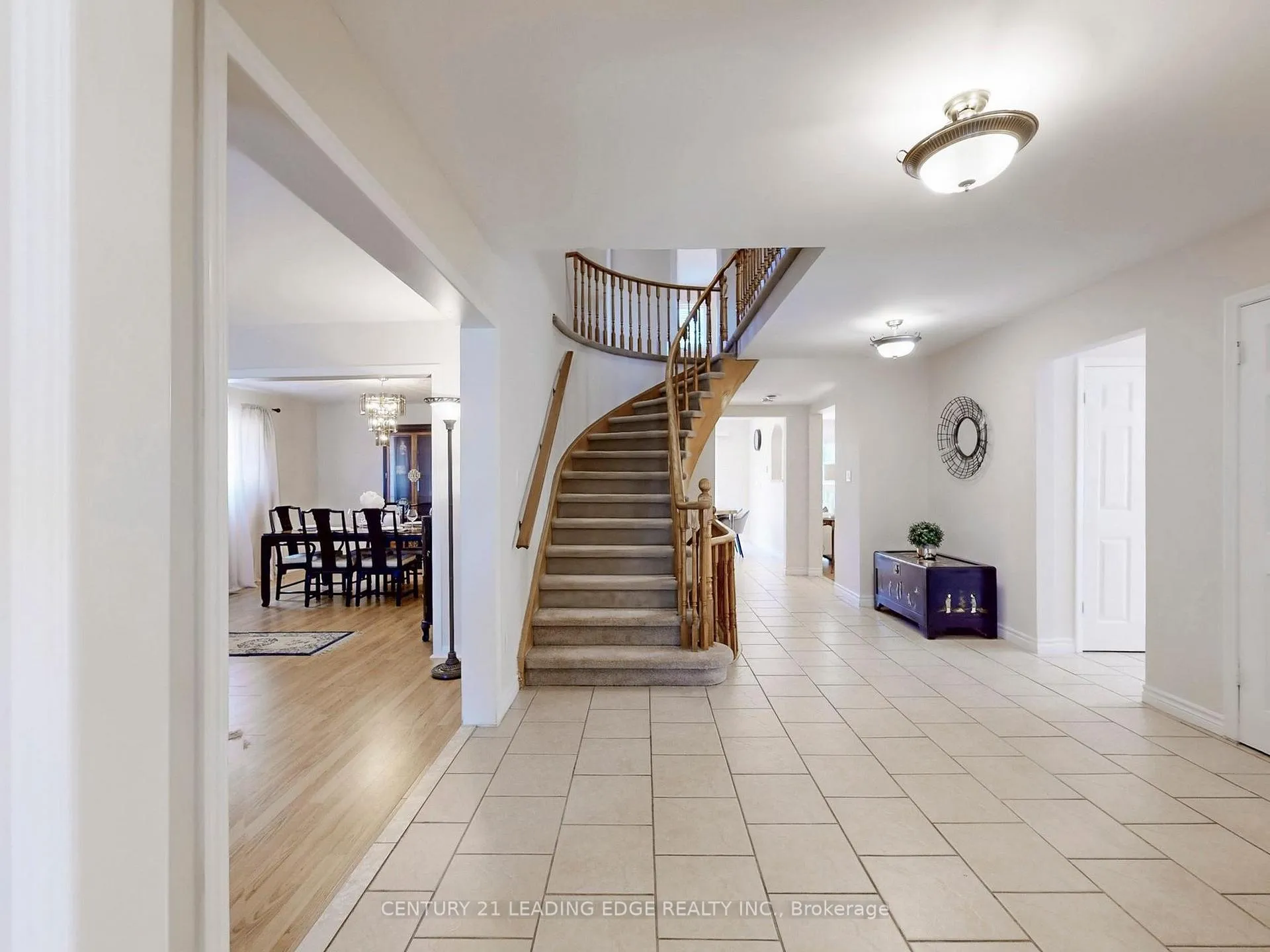Photo 17 of 547 Village Parkway, Markham, Unionville — HOMEH